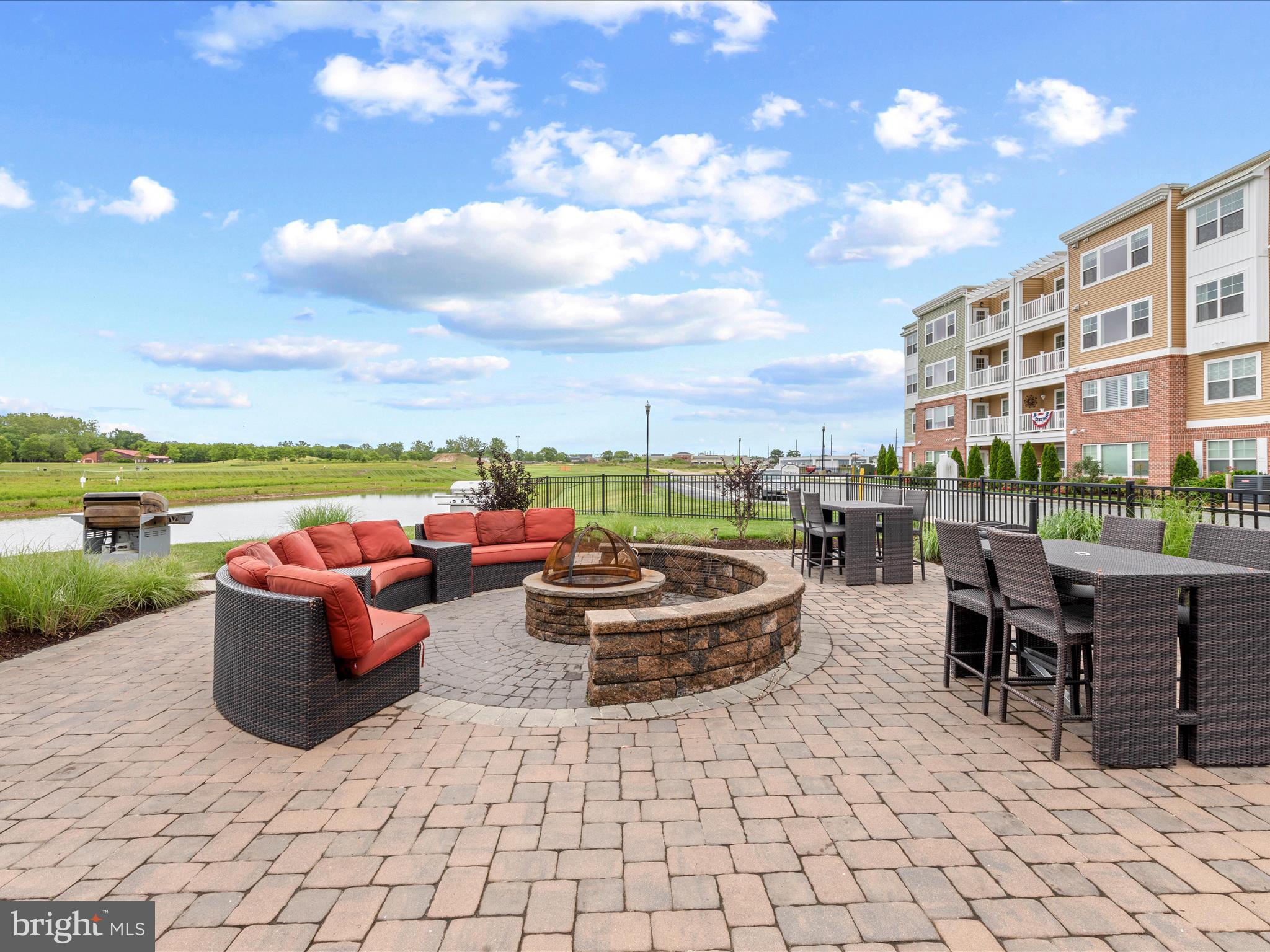VINEYARDS AT NASSAU VALLEY - Residential
