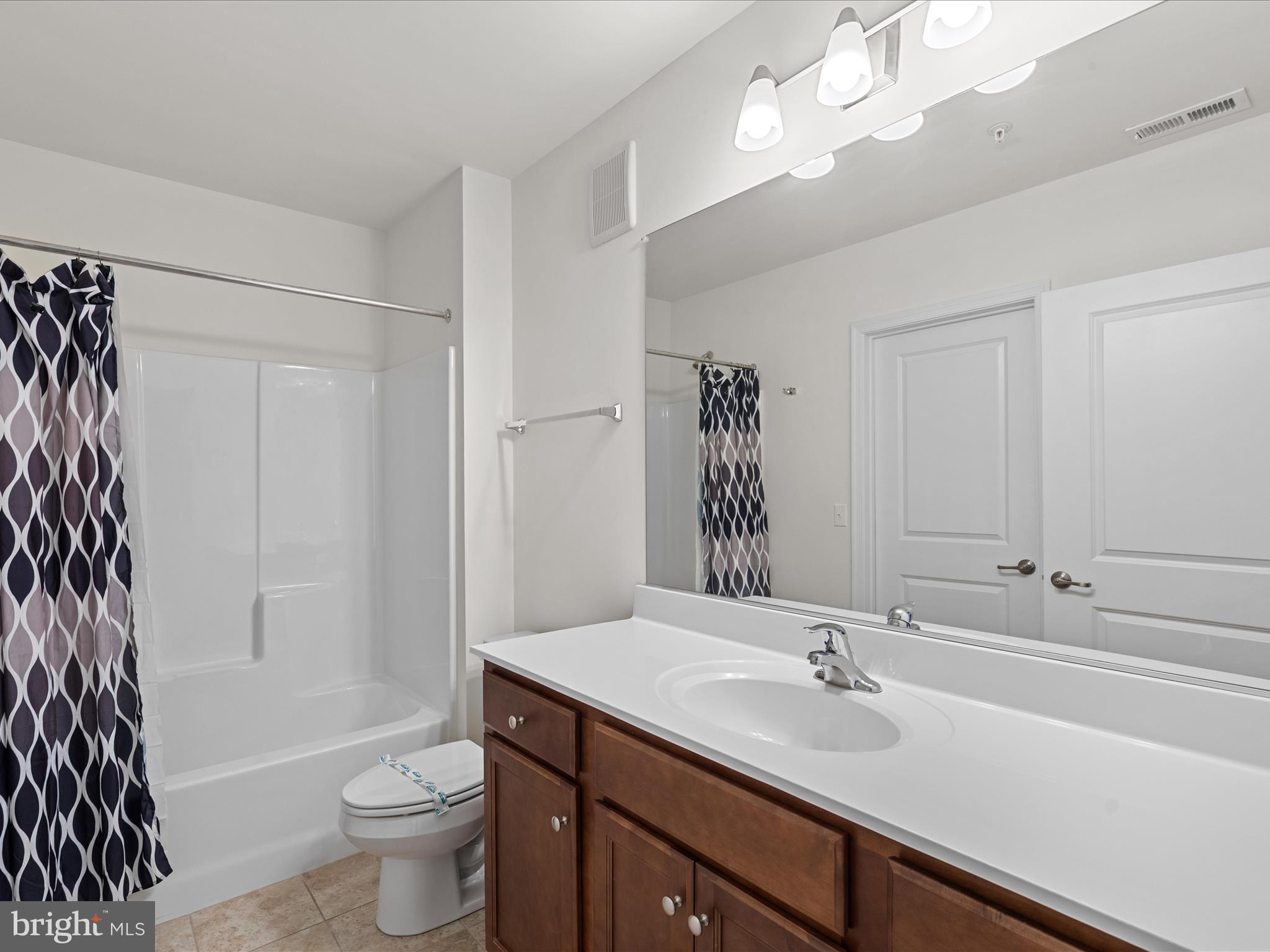 VINEYARDS AT NASSAU VALLEY - Residential