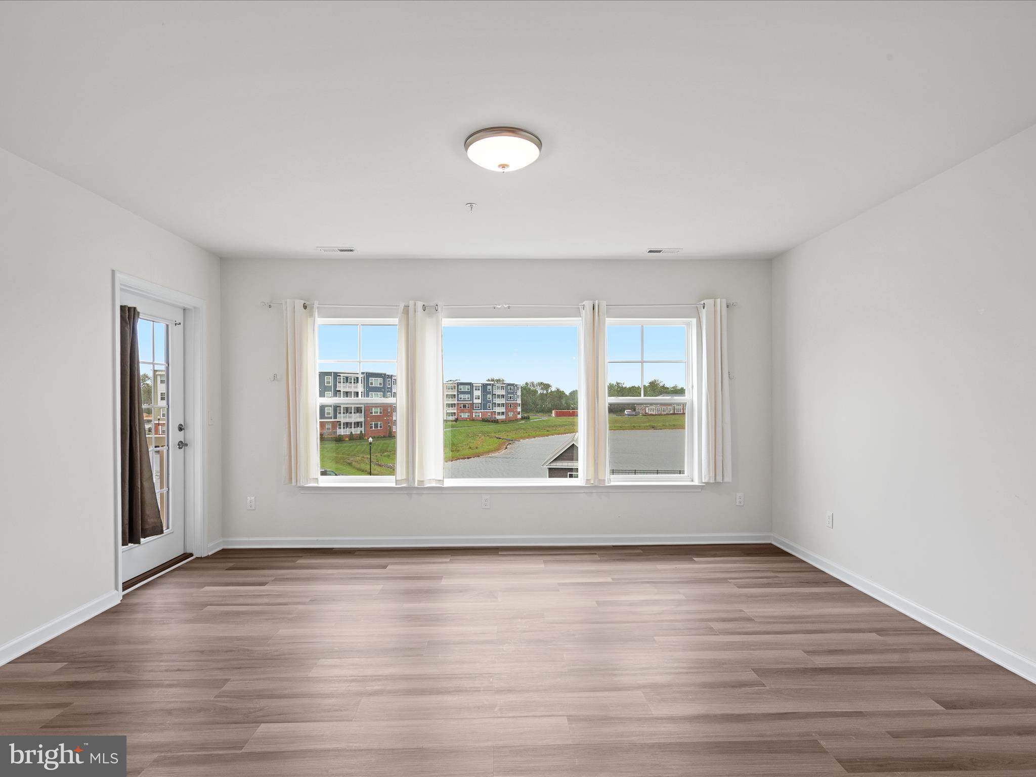 VINEYARDS AT NASSAU VALLEY - Residential