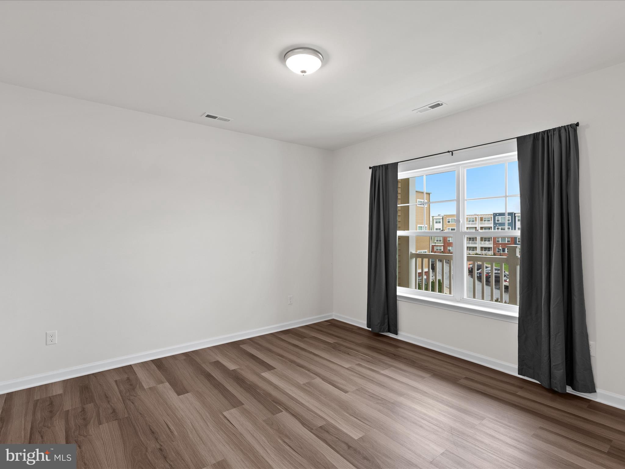 VINEYARDS AT NASSAU VALLEY - Residential