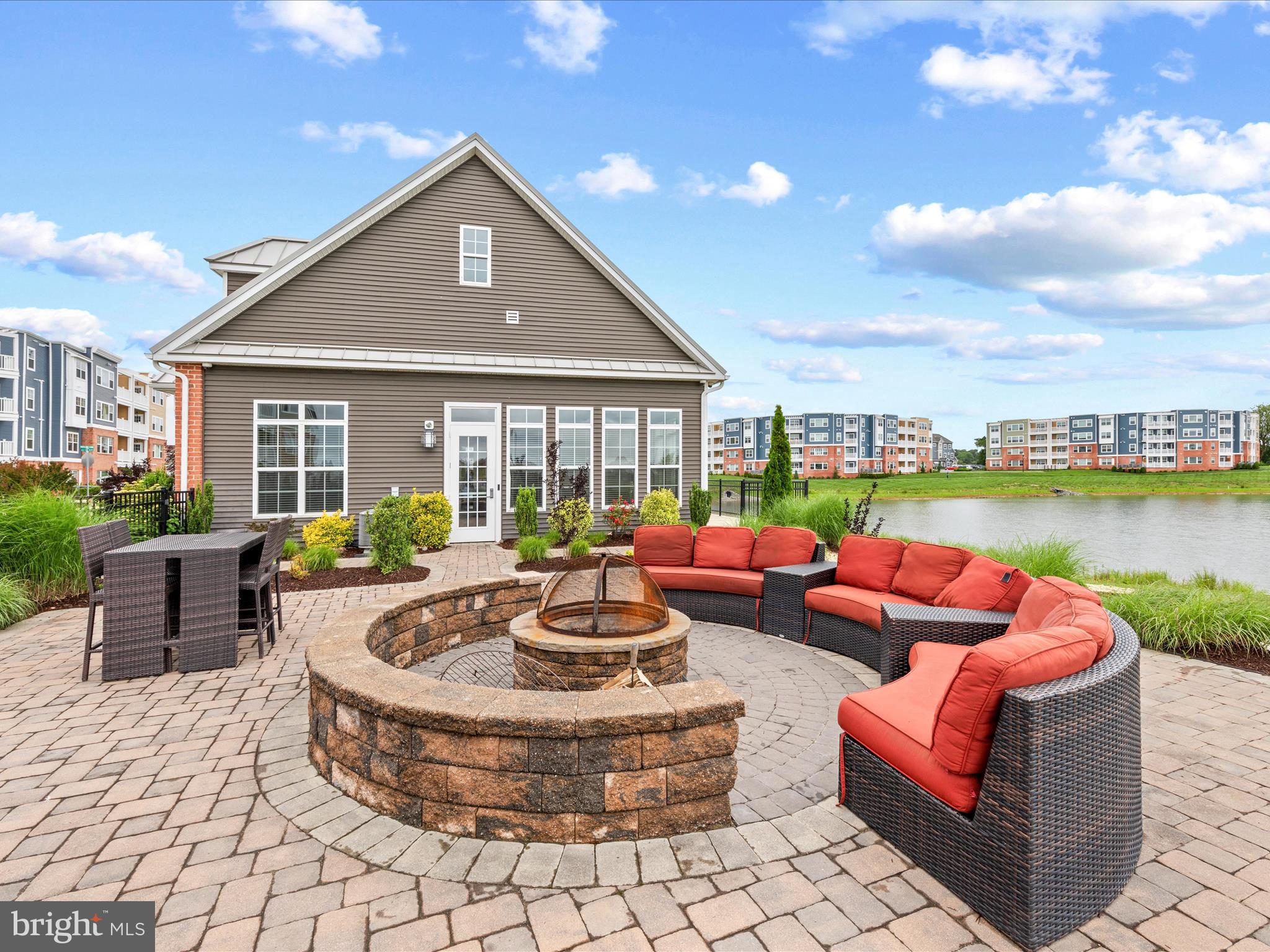 VINEYARDS AT NASSAU VALLEY - Residential