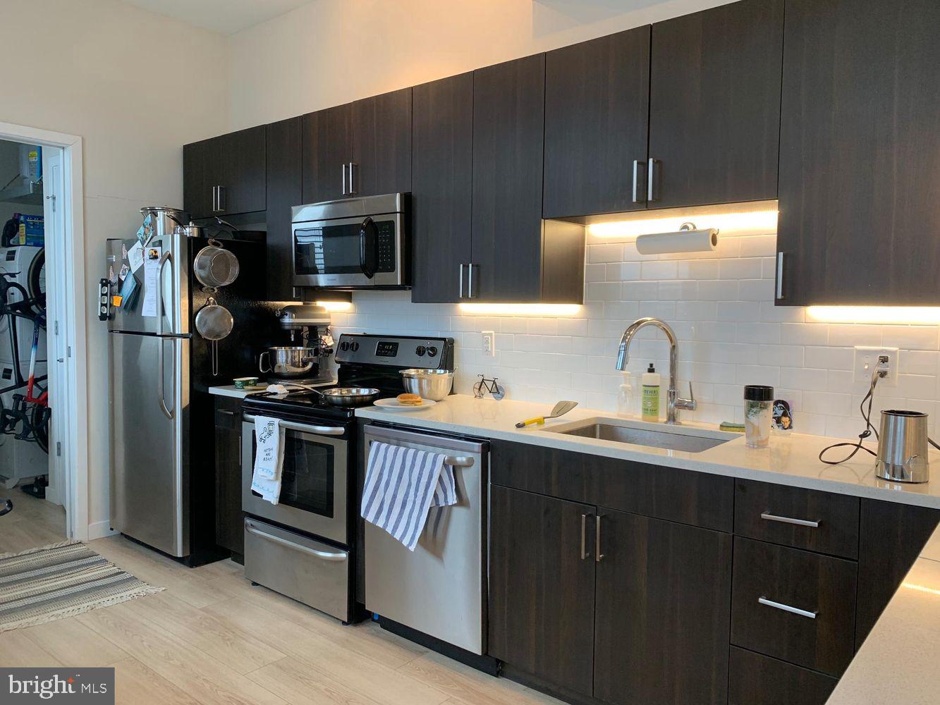 18 W GIRARD AVENUE 405