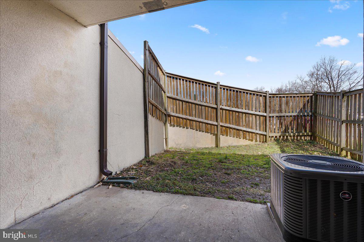 TREETOP CONDO - Residential