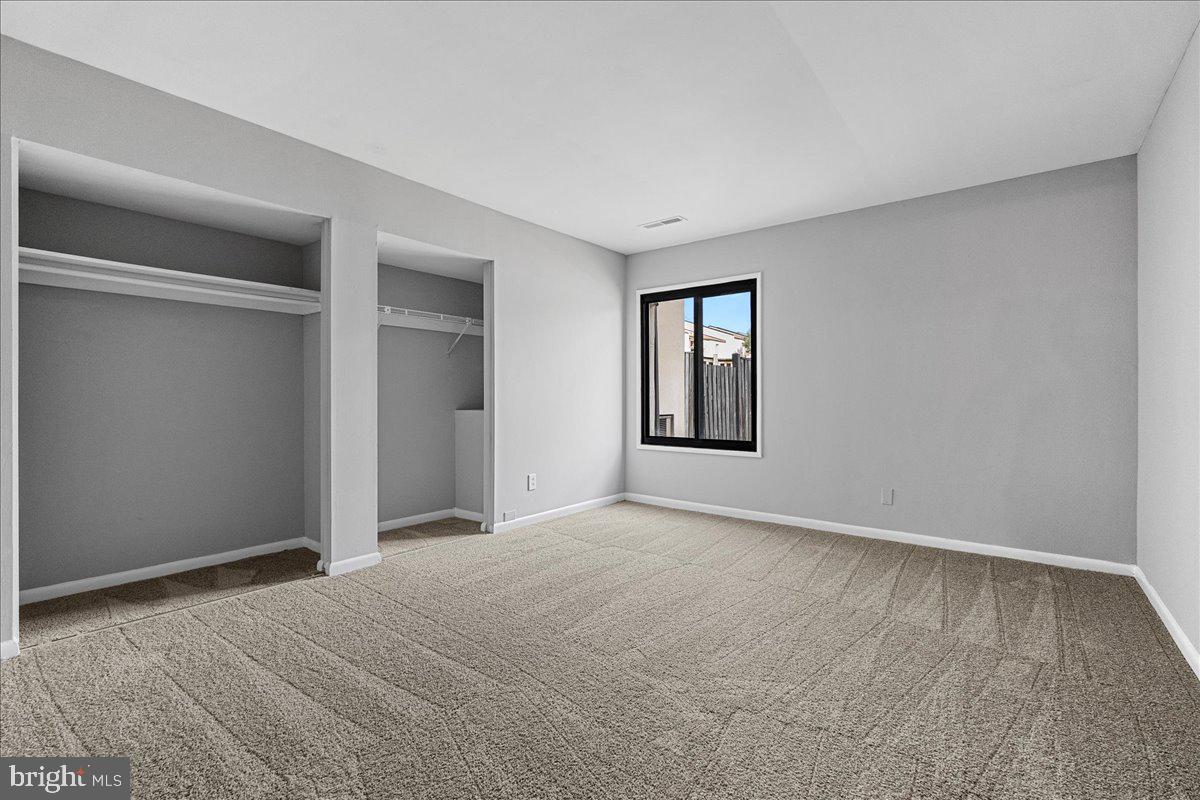 TREETOP CONDO - Residential