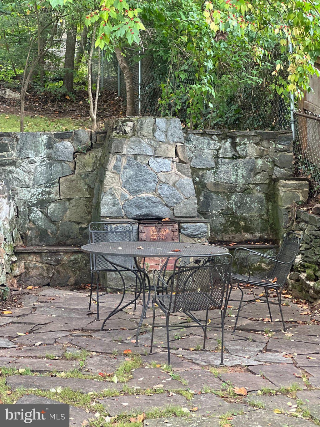 Photo of 6821 Barr Road, BETHESDA, MD 20816 (MLS # MDMC2256428)