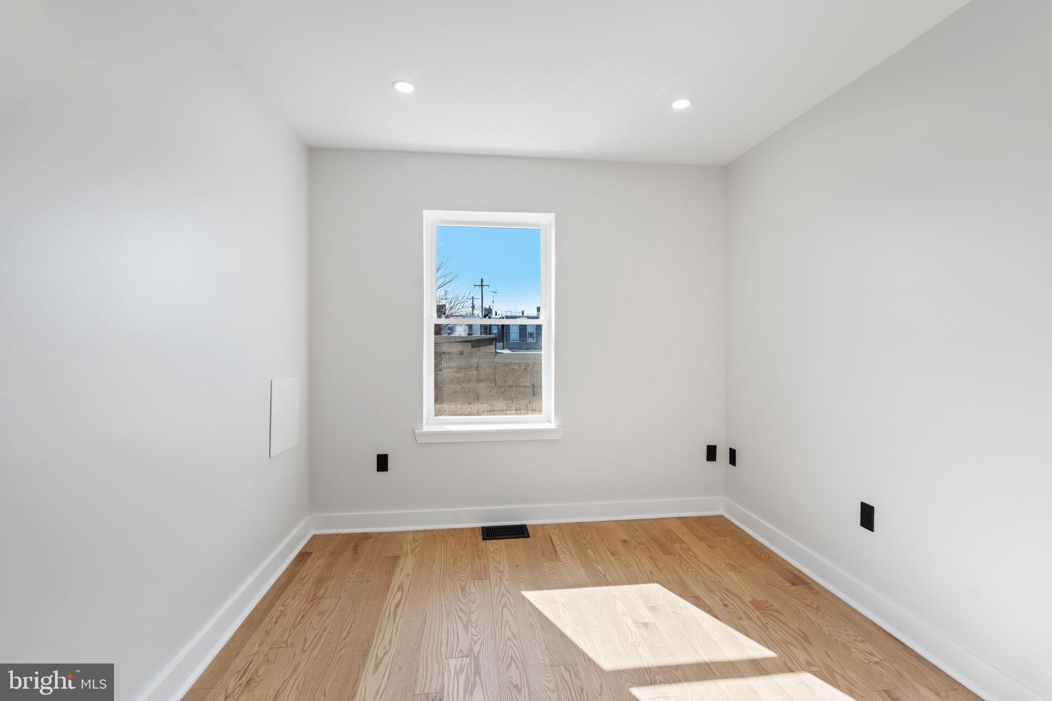 PORT RICHMOND - Residential