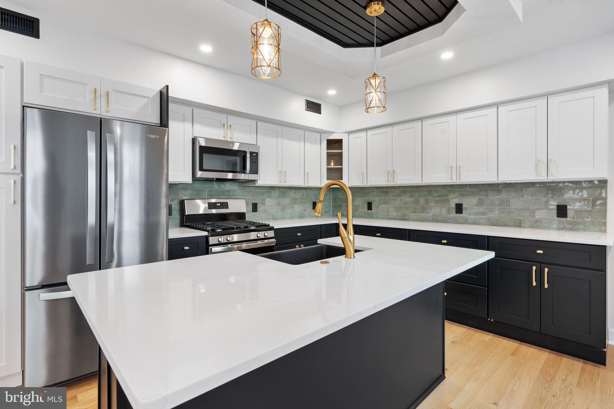 PORT RICHMOND - Residential