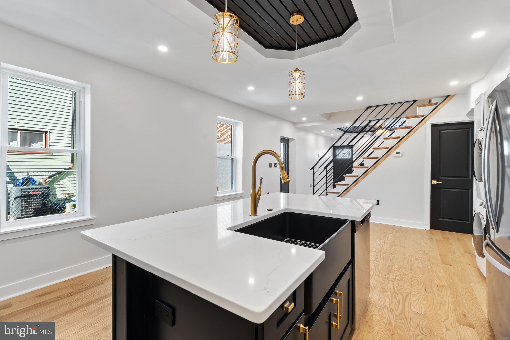 PORT RICHMOND - Residential