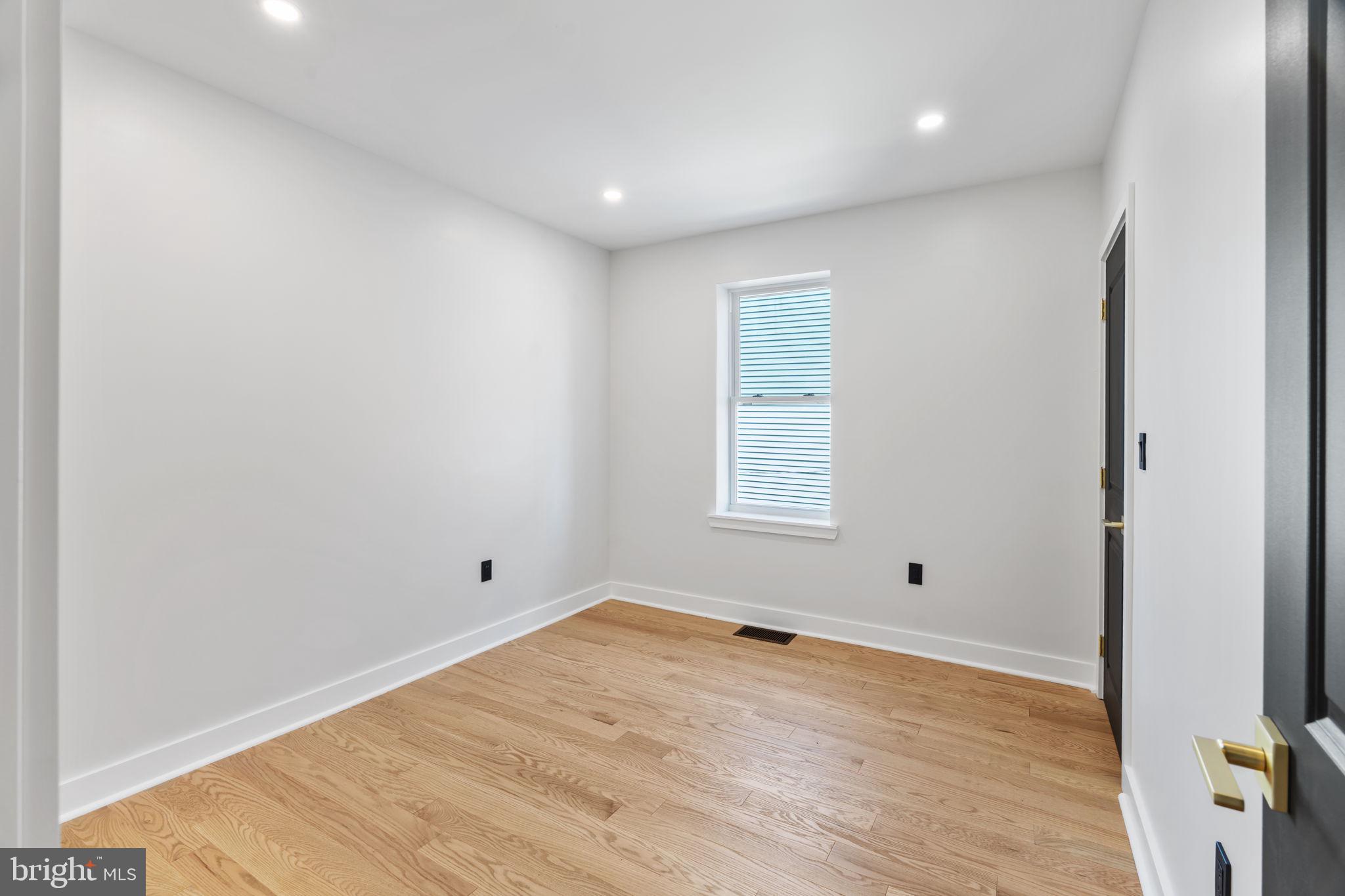 PORT RICHMOND - Residential