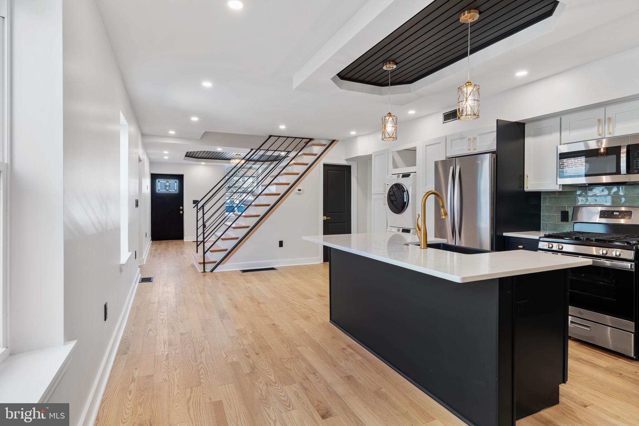 PORT RICHMOND - Residential