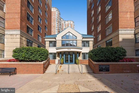 Photo of 3835 9th Street N #1002W, ARLINGTON, VA 22203 (MLS # VAAR2081434)