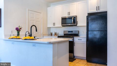 19623 GALWAY BAY CIRCLE 202 GERMANTOWN MD 20874