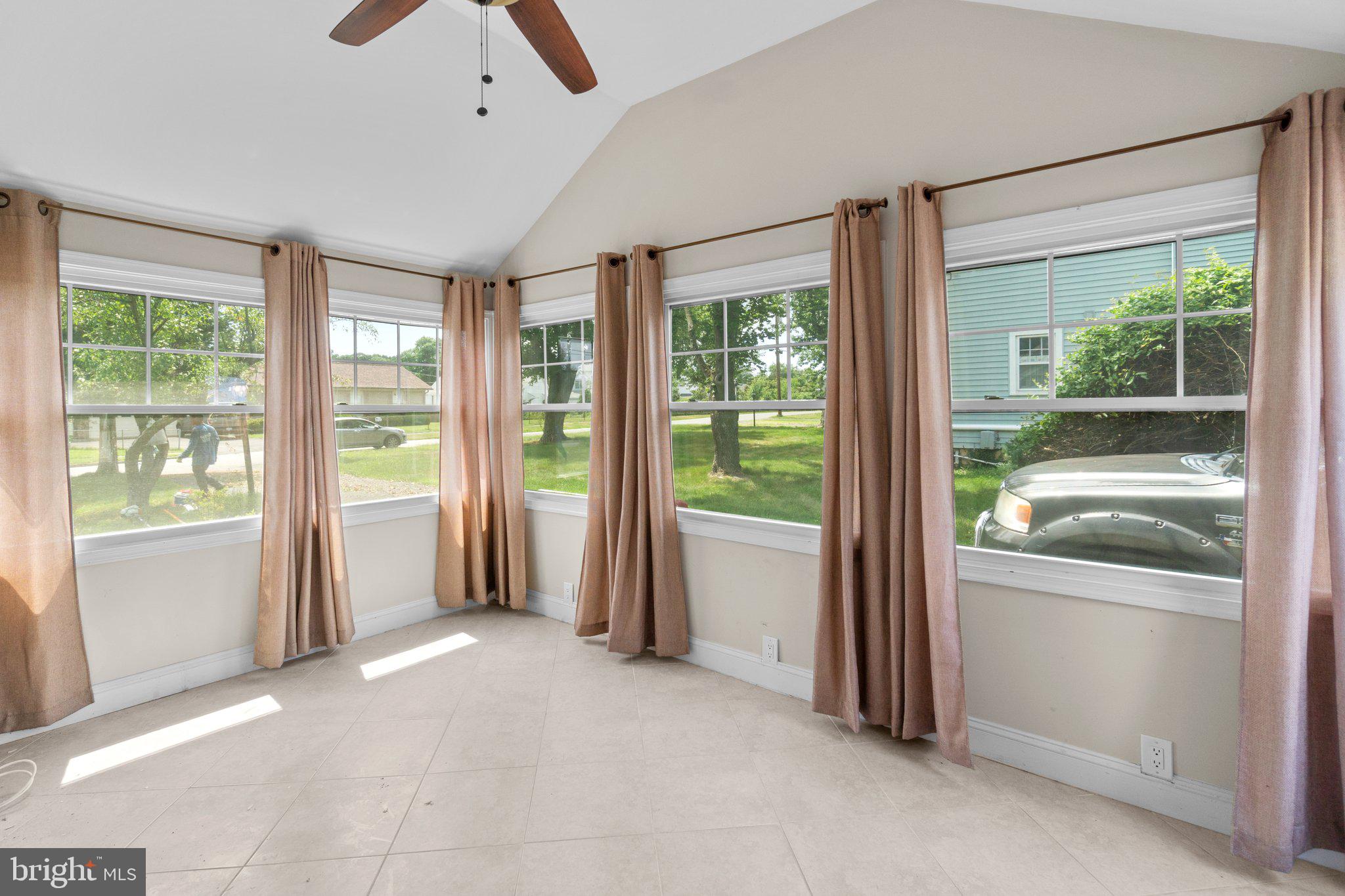 FAIRLAND - Residential