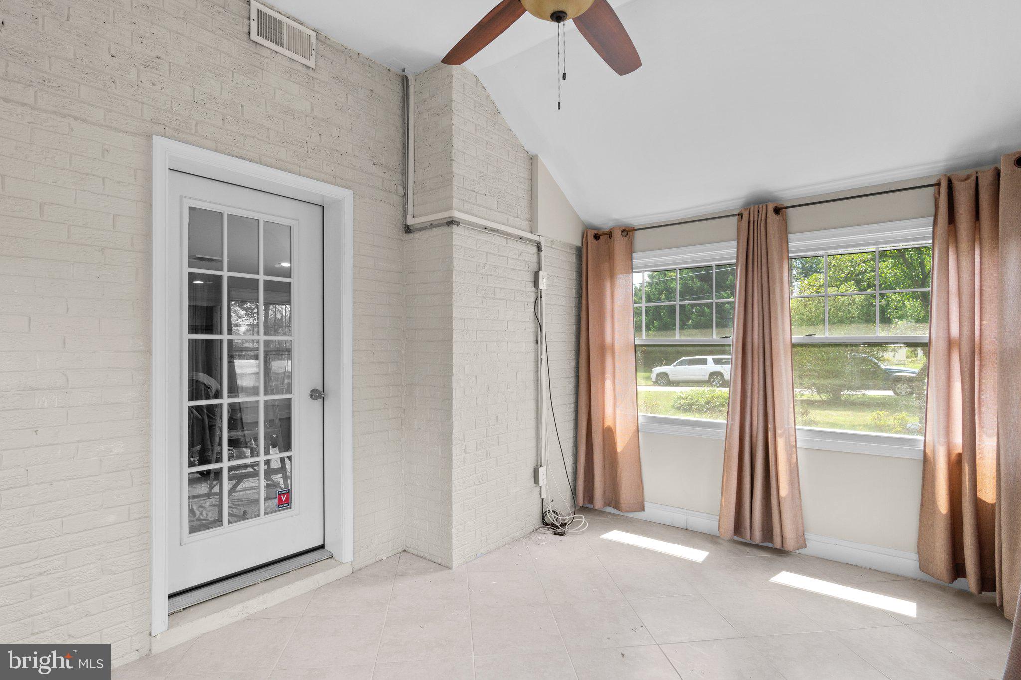 FAIRLAND - Residential