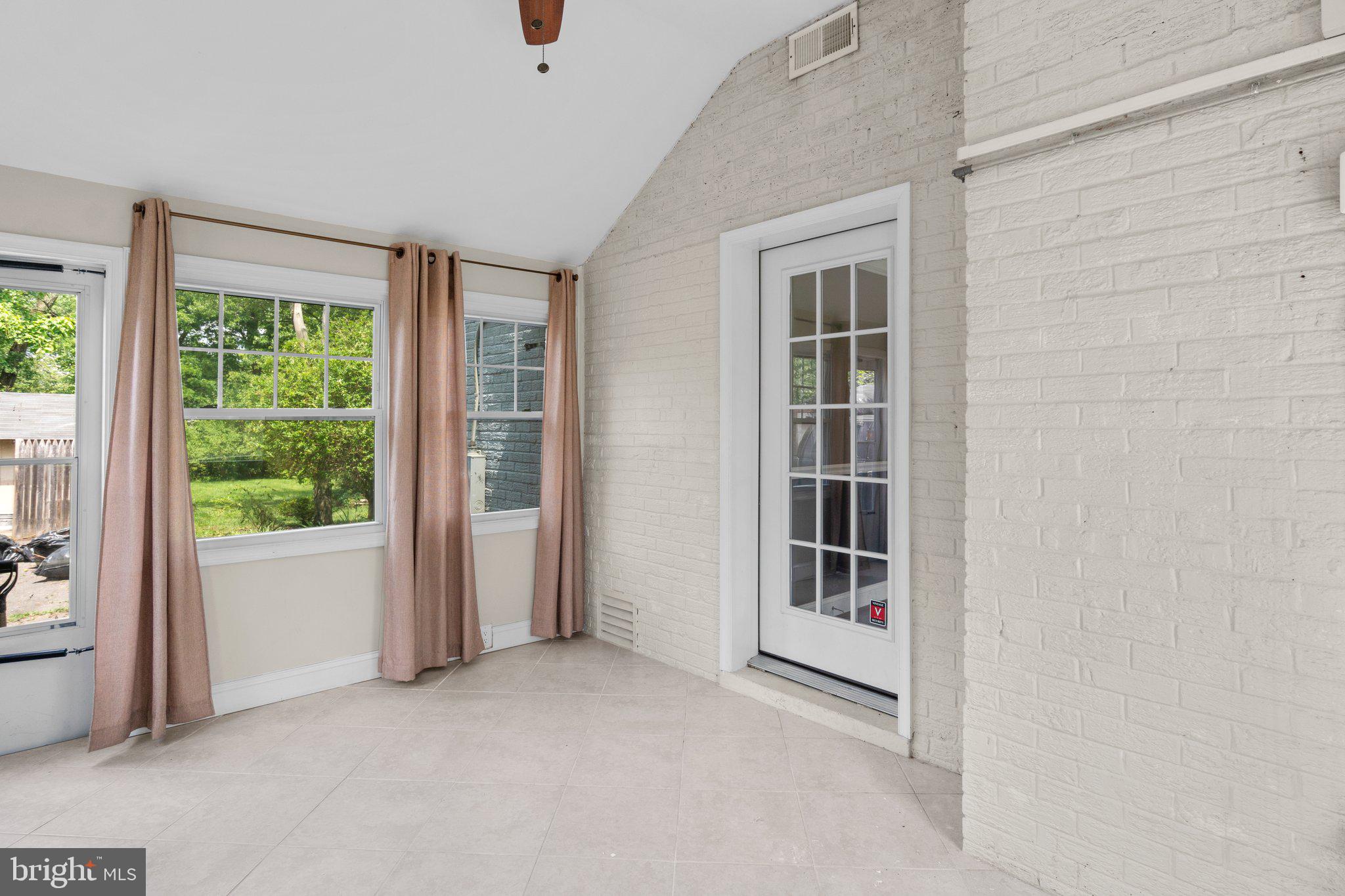 FAIRLAND - Residential