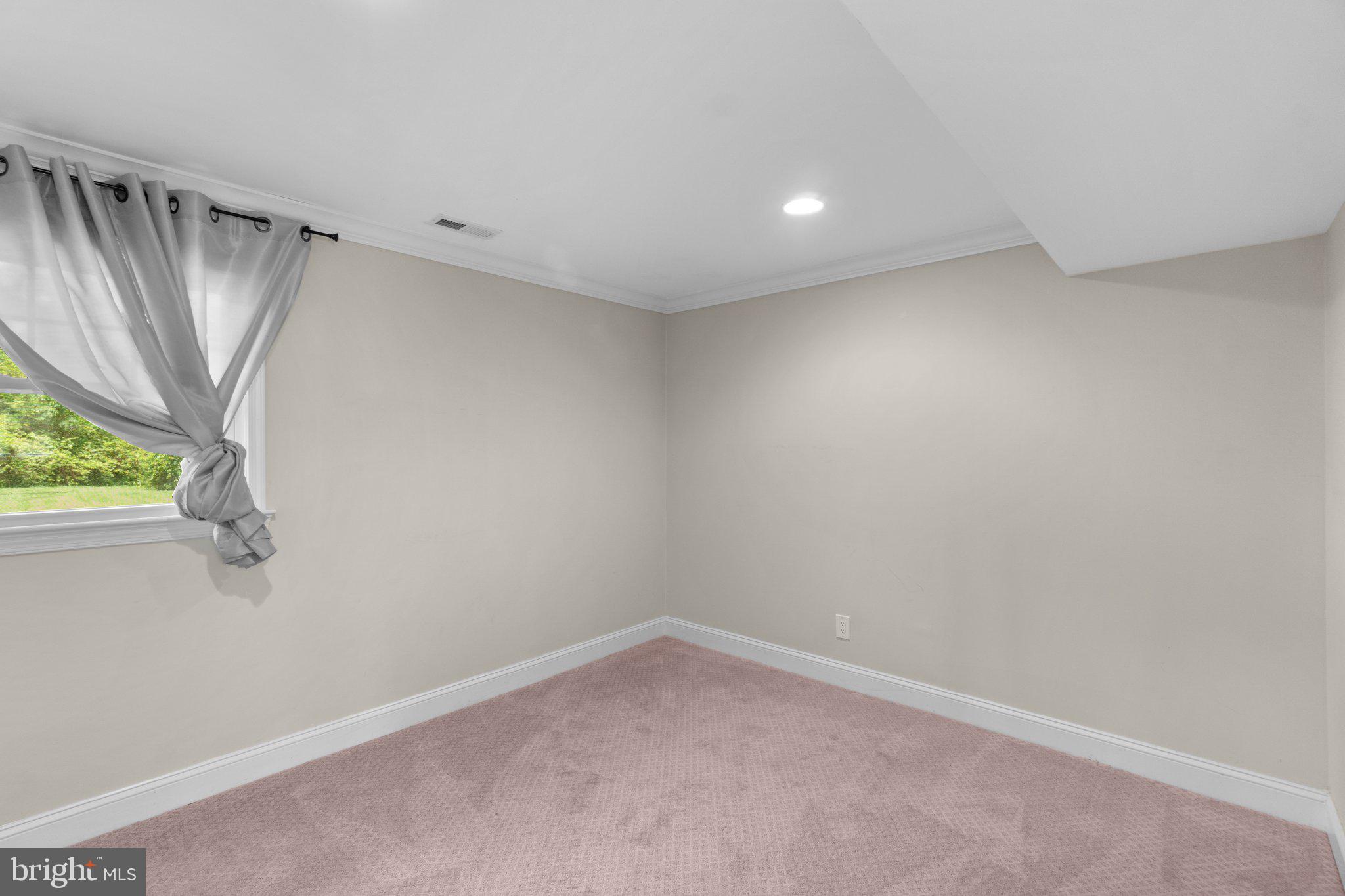 FAIRLAND - Residential