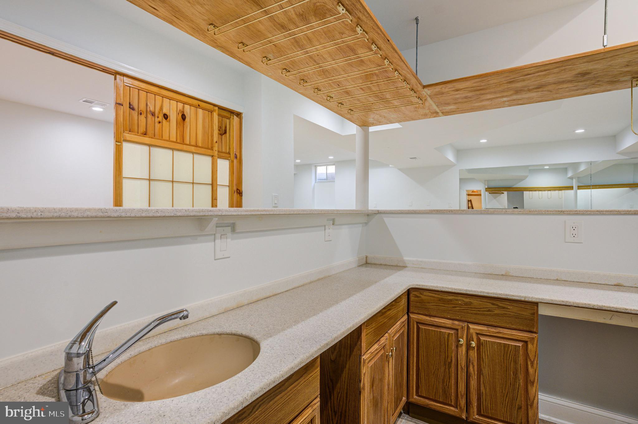 CARDEROCK SPRINGS - Residential Lease