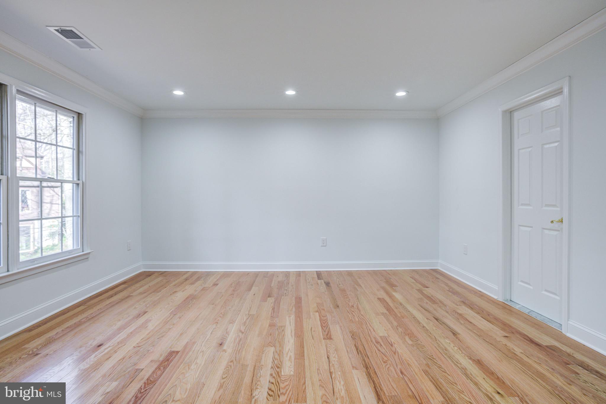 CARDEROCK SPRINGS - Residential Lease