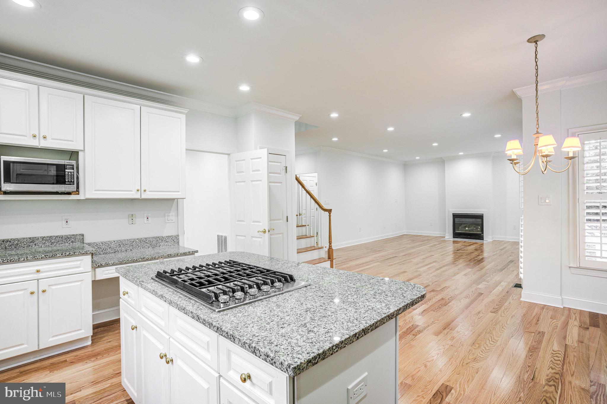 CARDEROCK SPRINGS - Residential Lease