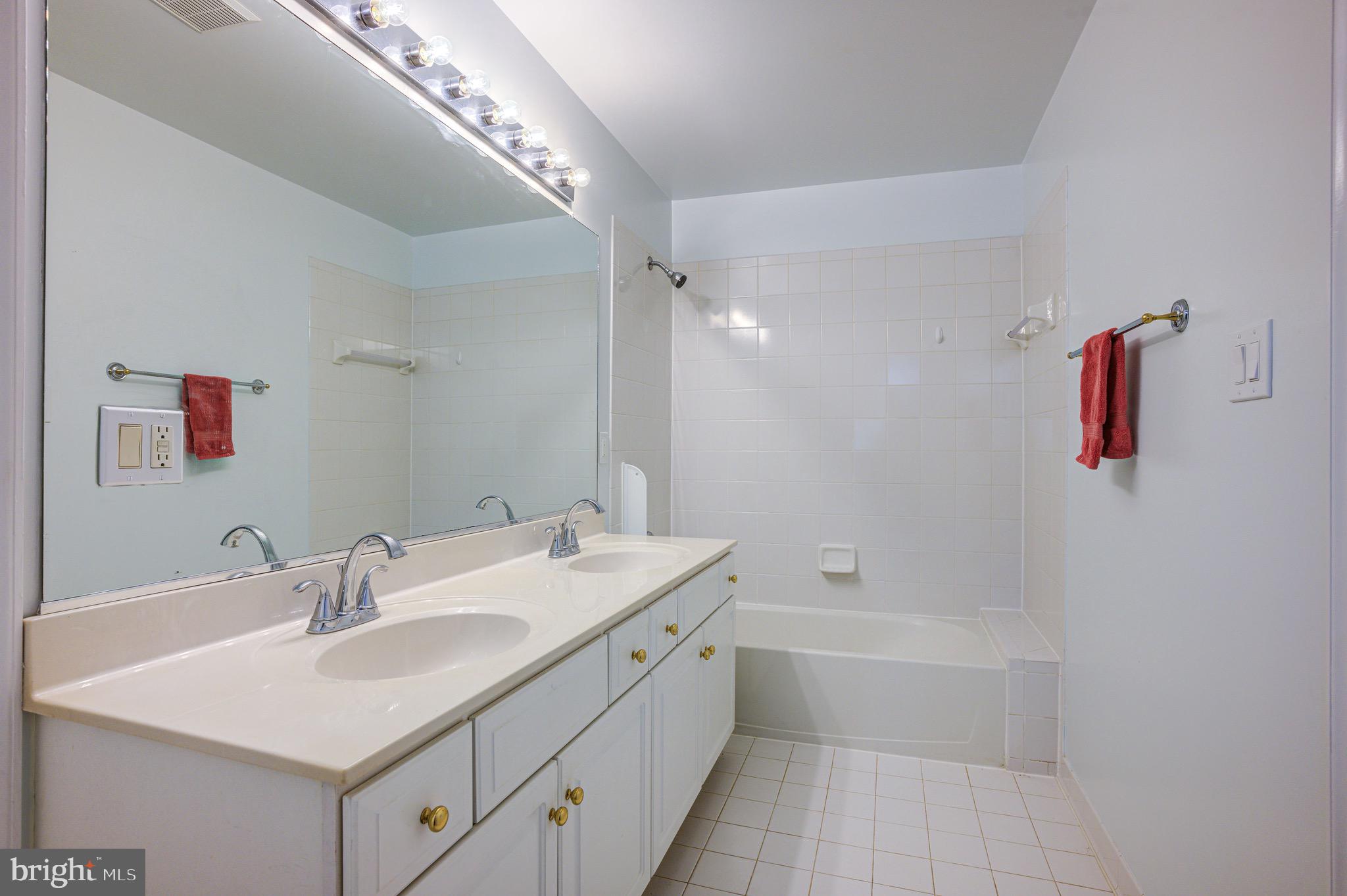 CARDEROCK SPRINGS - Residential Lease