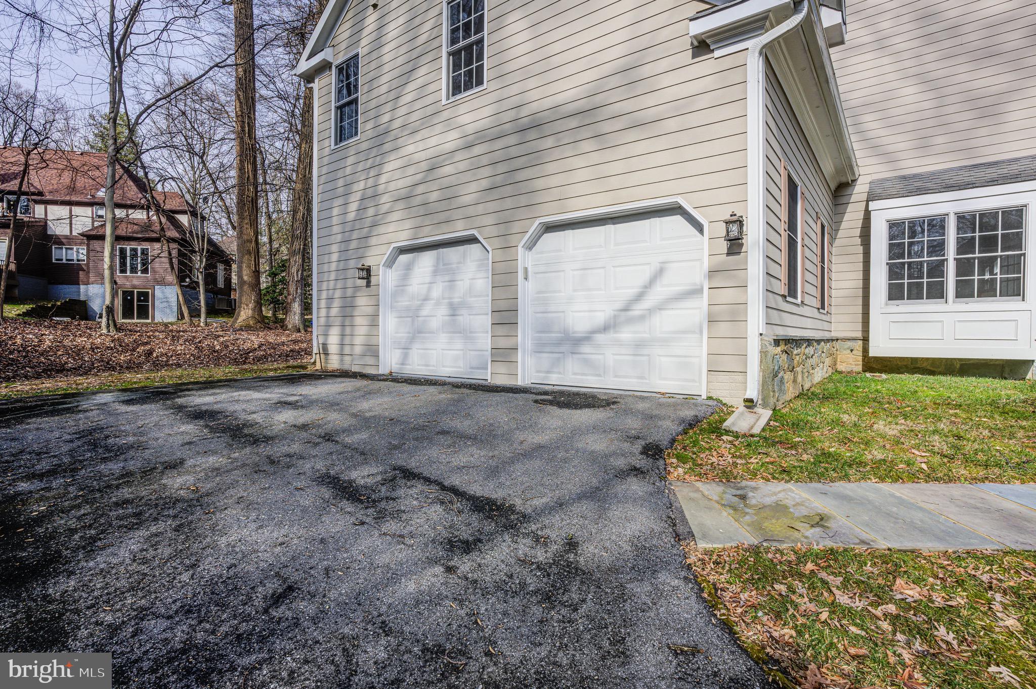 CARDEROCK SPRINGS - Residential Lease