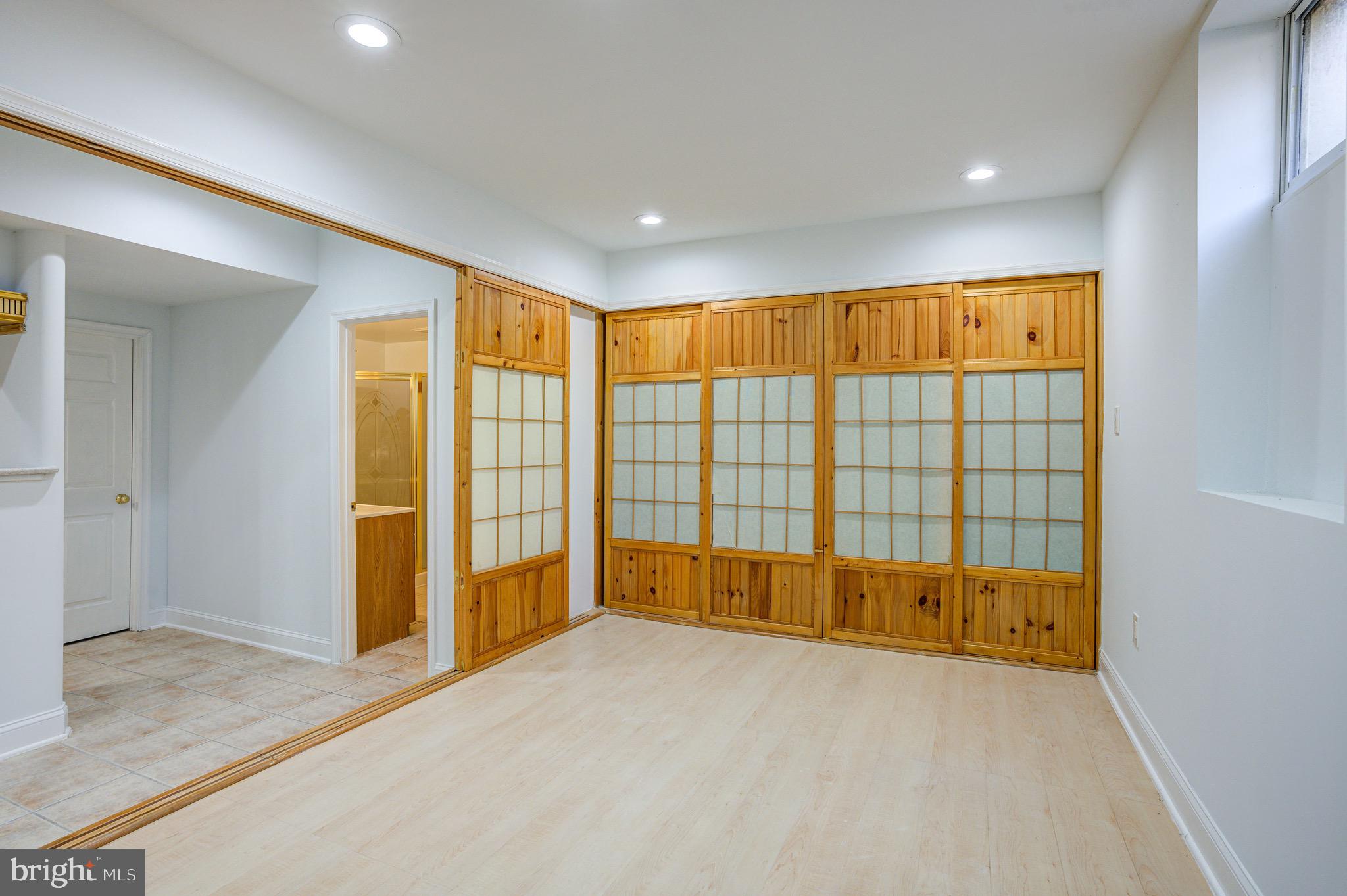 CARDEROCK SPRINGS - Residential Lease