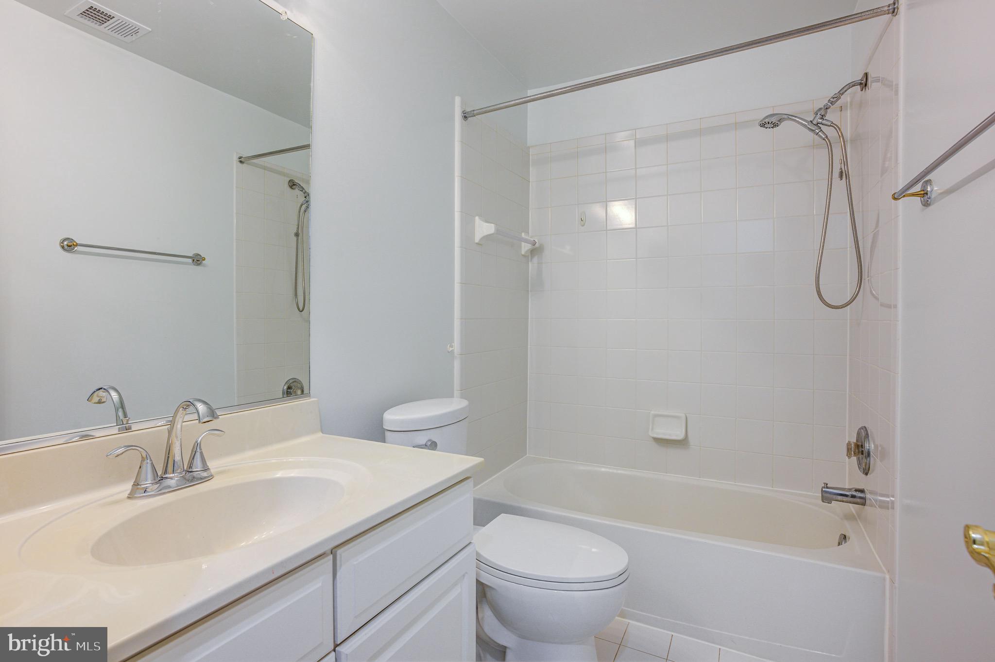 CARDEROCK SPRINGS - Residential Lease