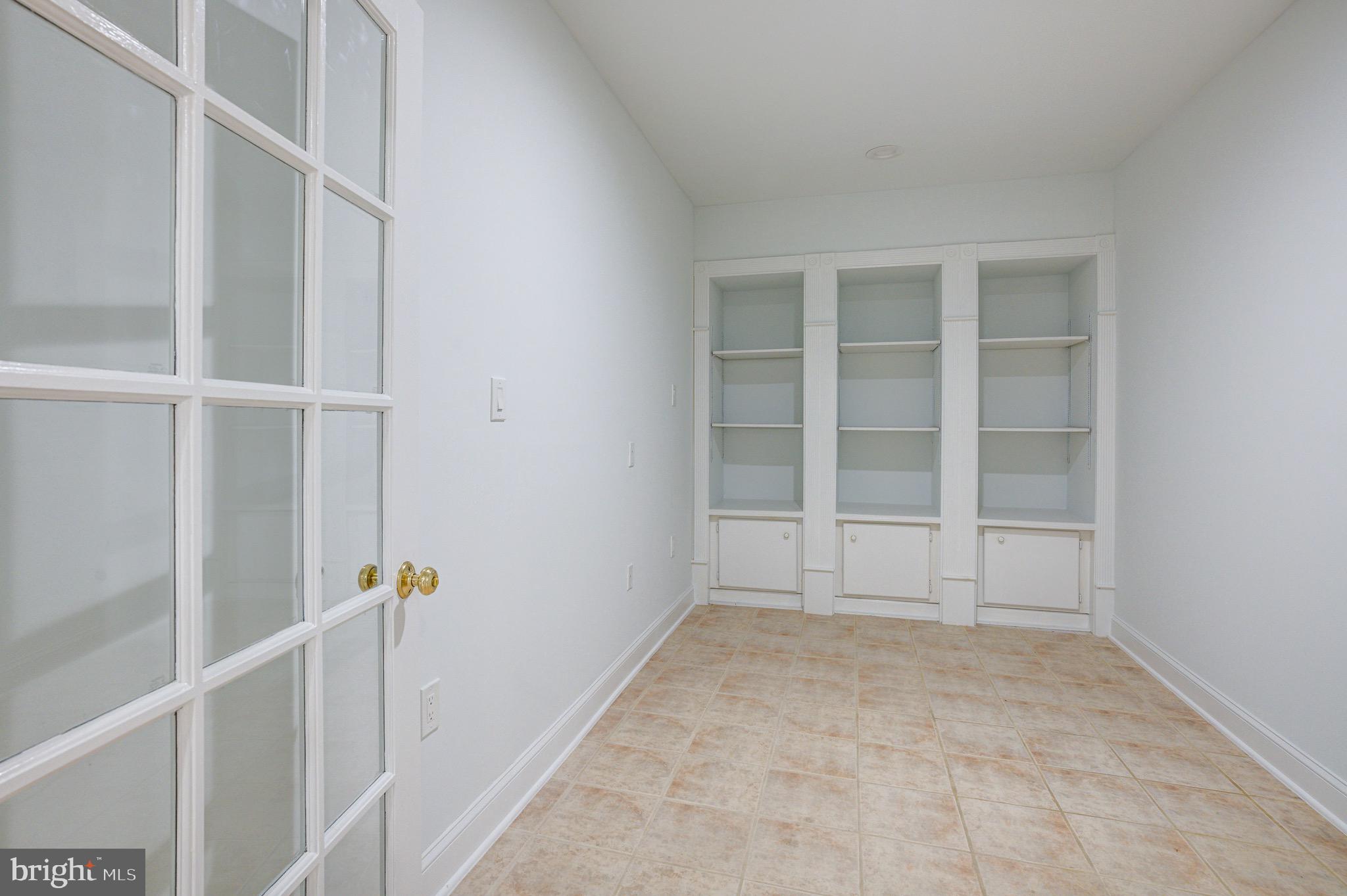 CARDEROCK SPRINGS - Residential Lease