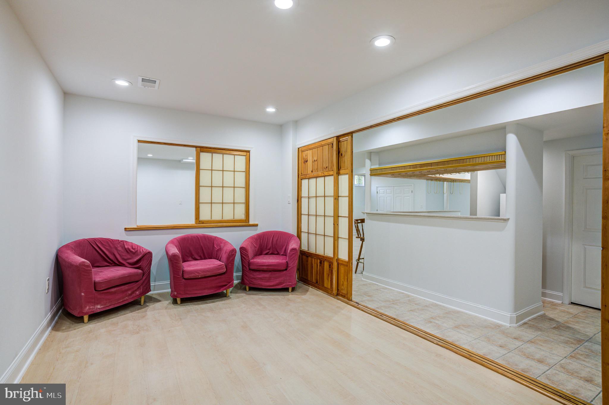 CARDEROCK SPRINGS - Residential Lease