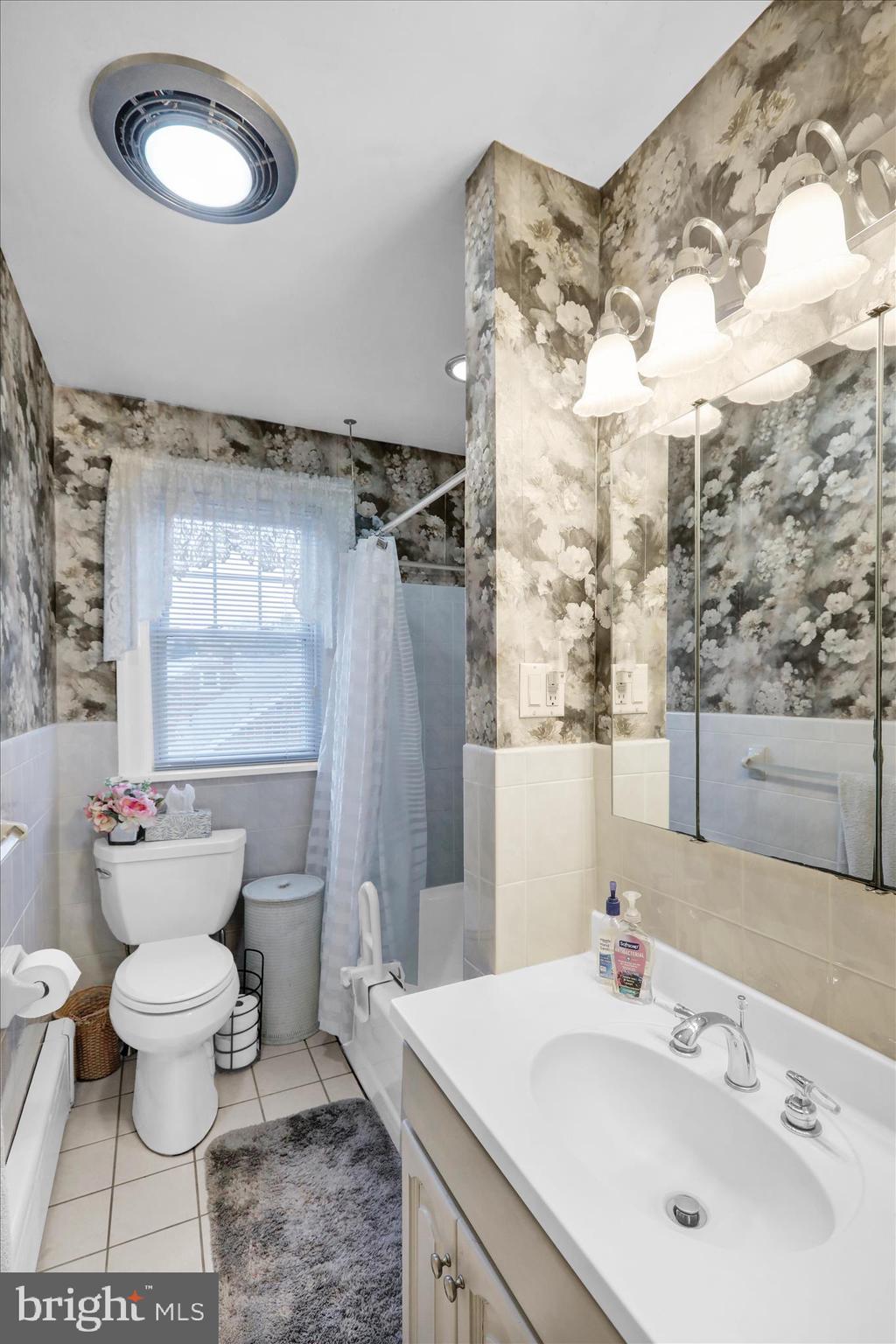 WYOMISSING HILLS - Residential