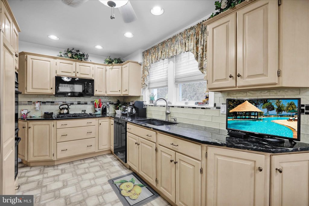 Photo of 21 Woodland Road, READING, PA 19610 (MLS # PABK2065206)