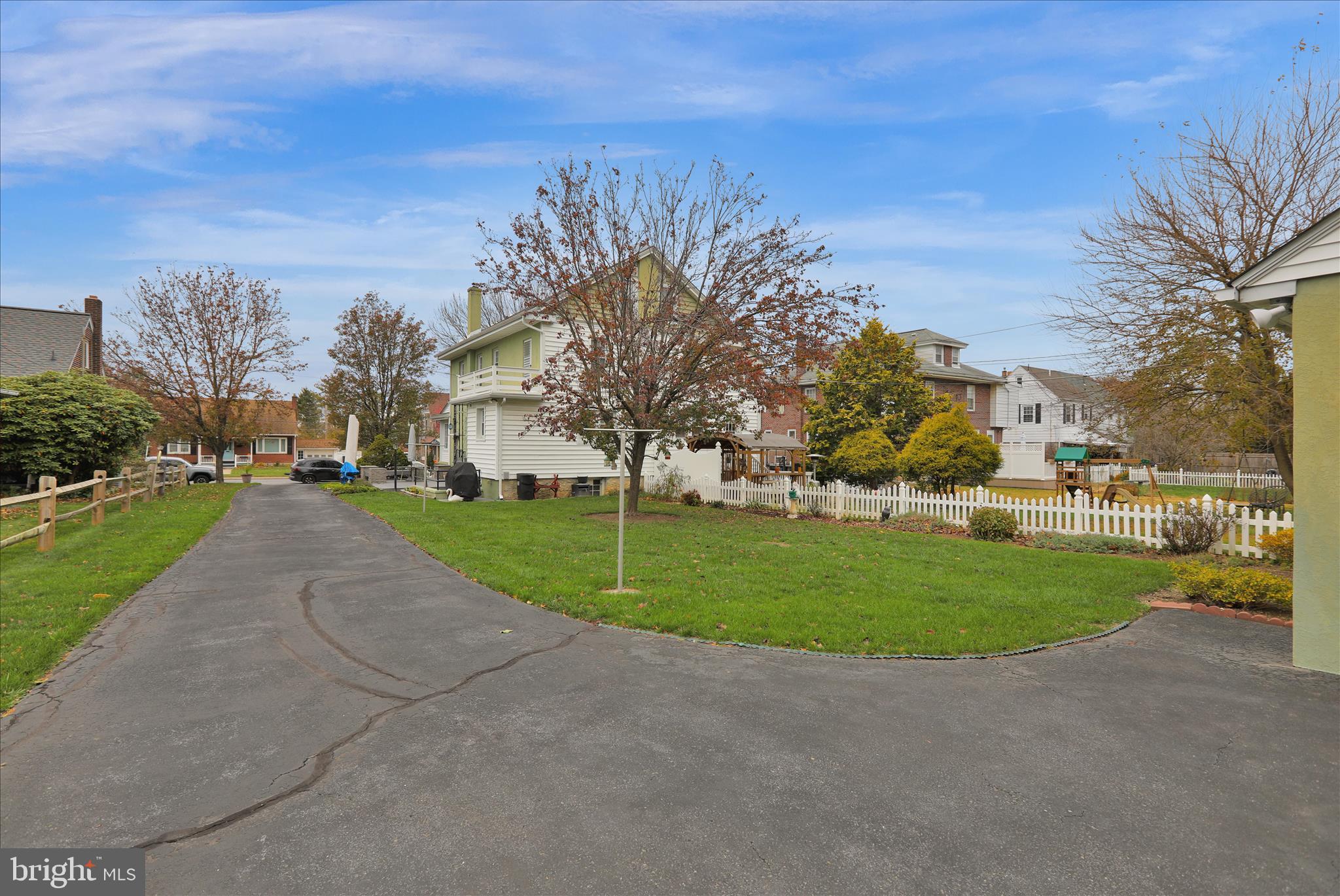 WYOMISSING HILLS - Residential