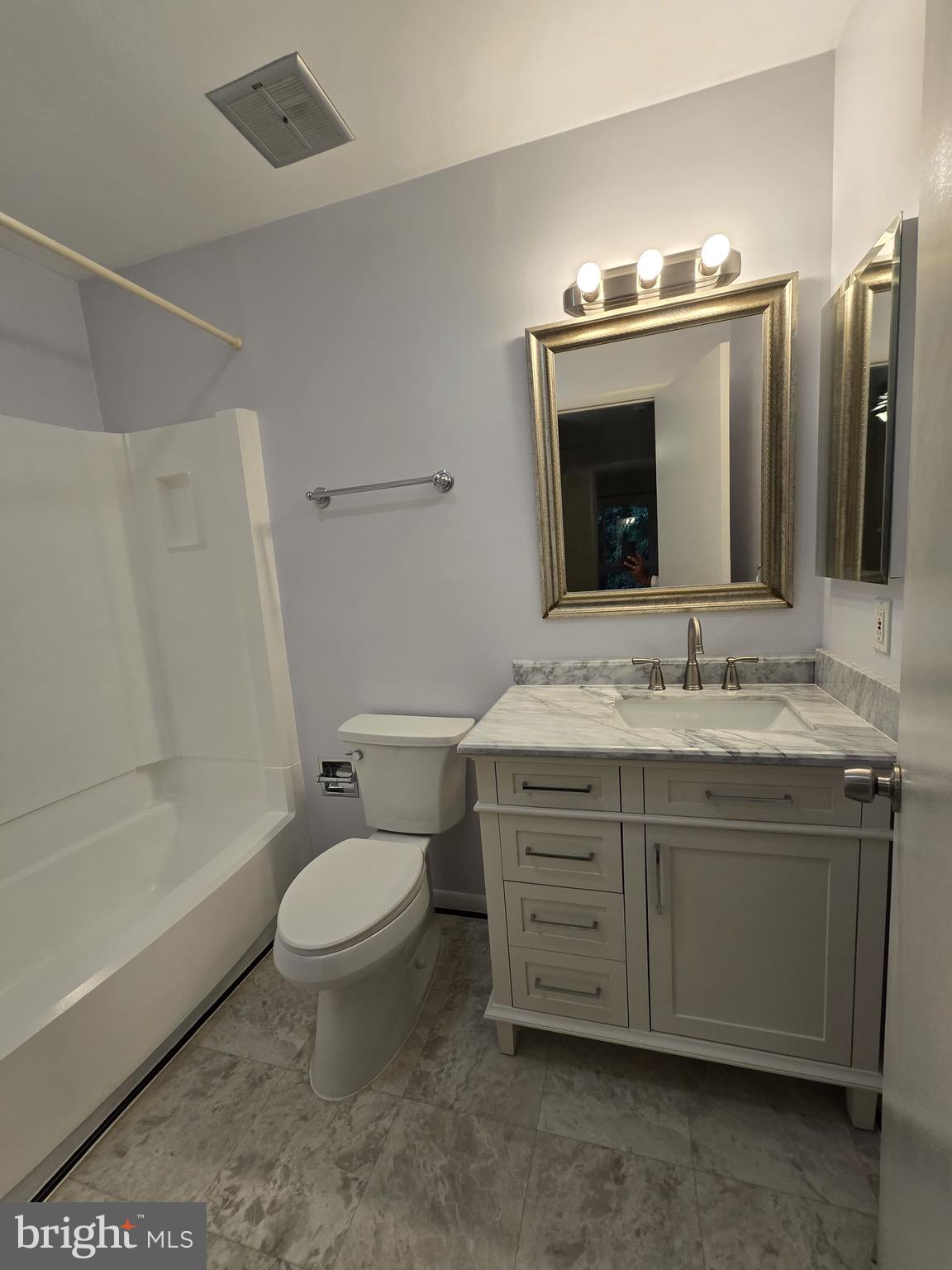 RESTON - Residential Lease