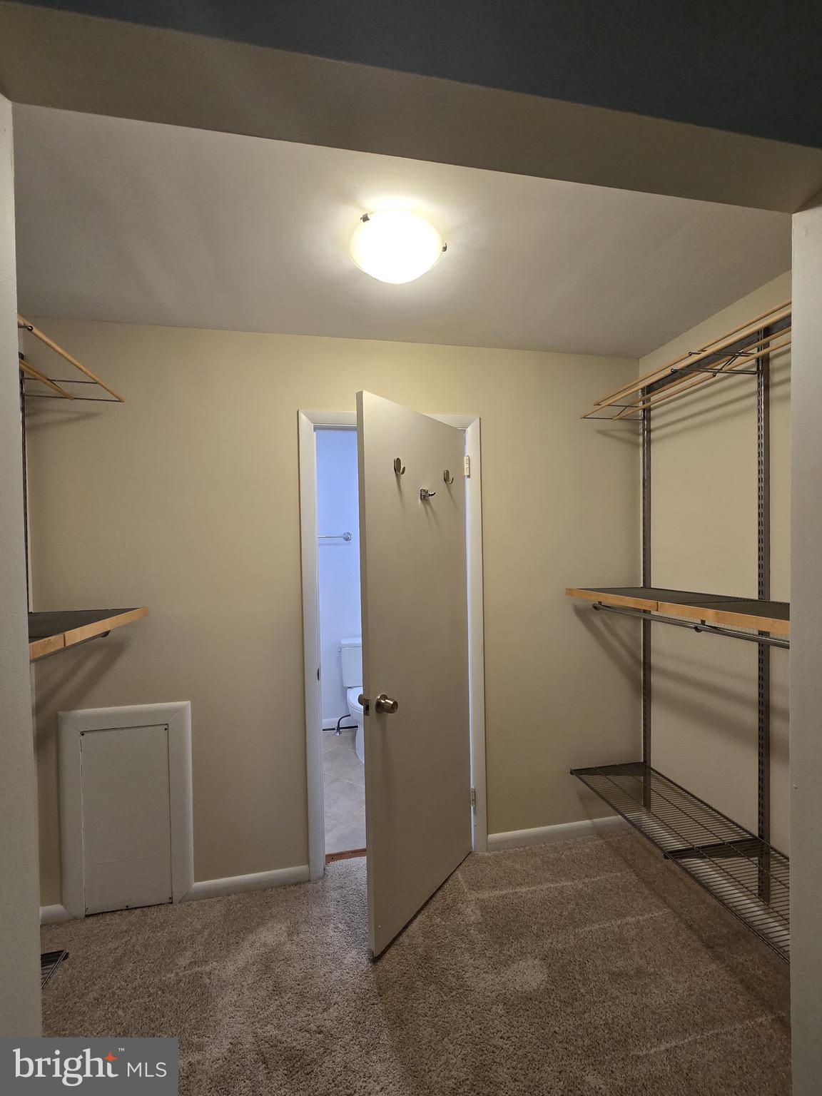 RESTON - Residential Lease