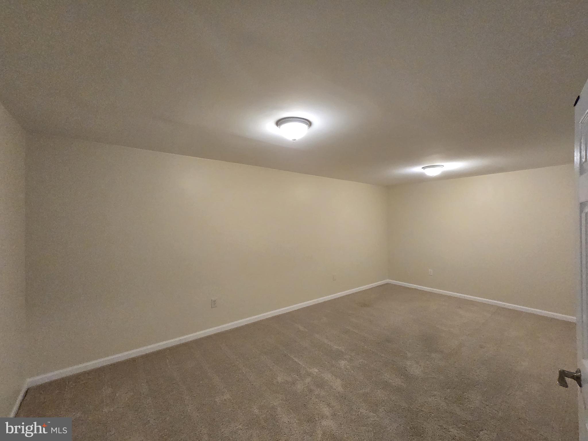 RESTON - Residential Lease