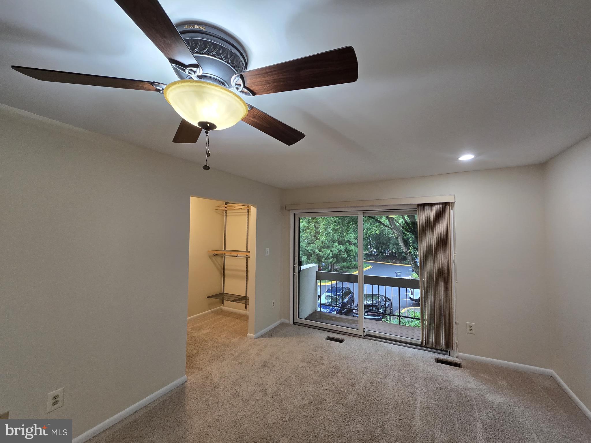 RESTON - Residential Lease