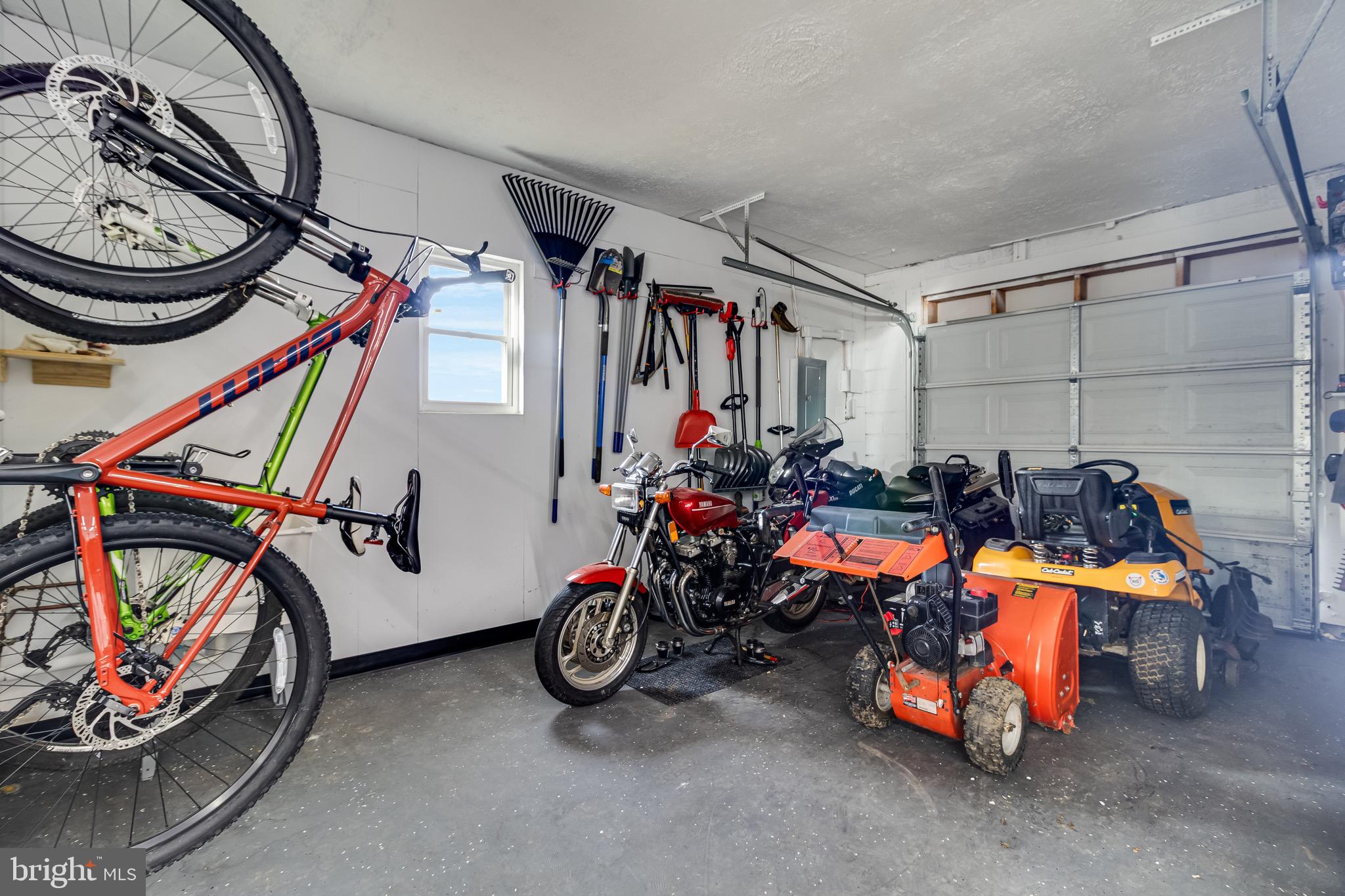 CHARLES G SCHULTZ - Residential