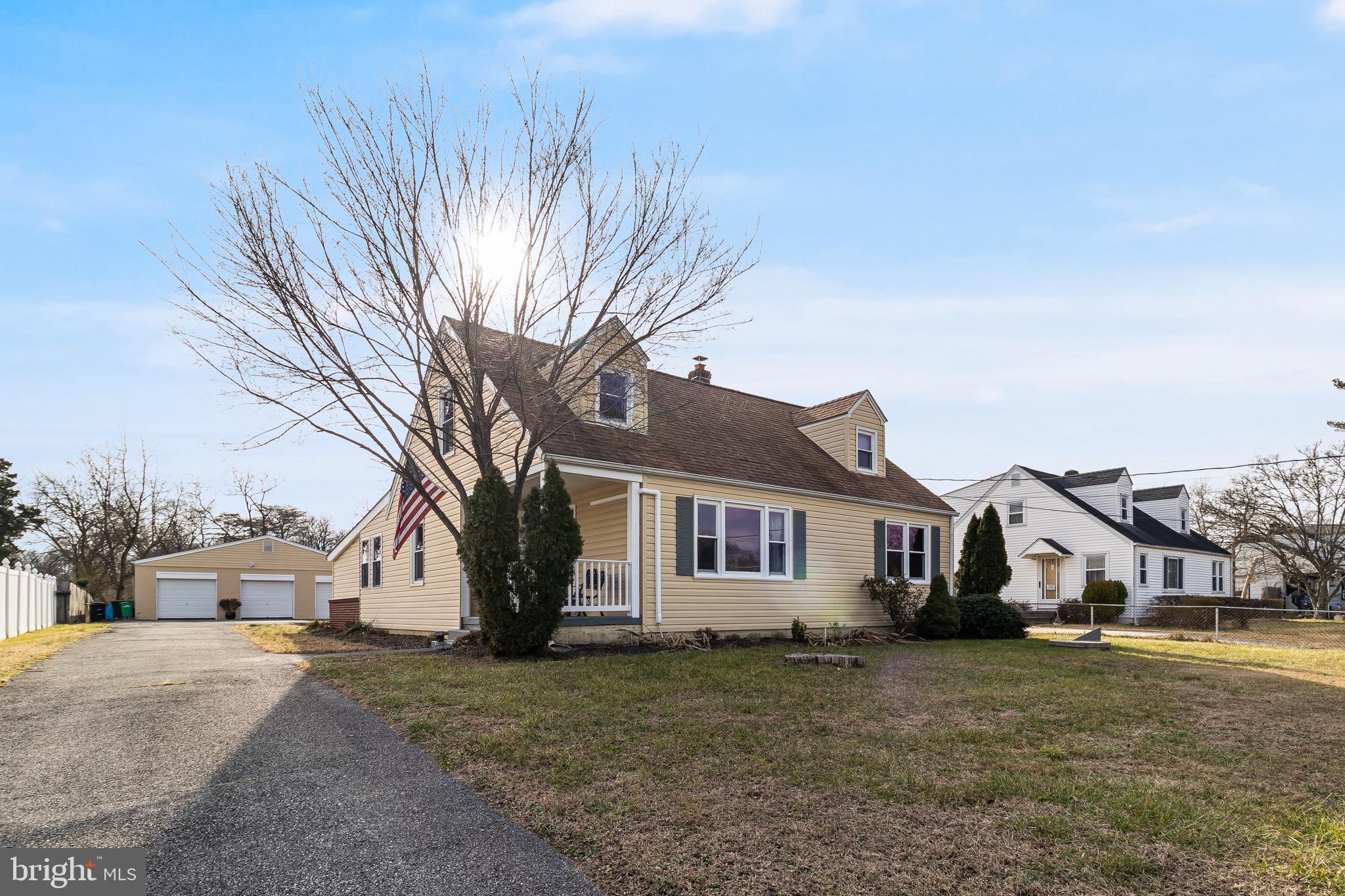 CHARLES G SCHULTZ - Residential