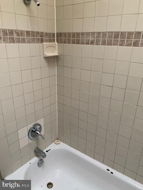 GOVANS - Residential Lease