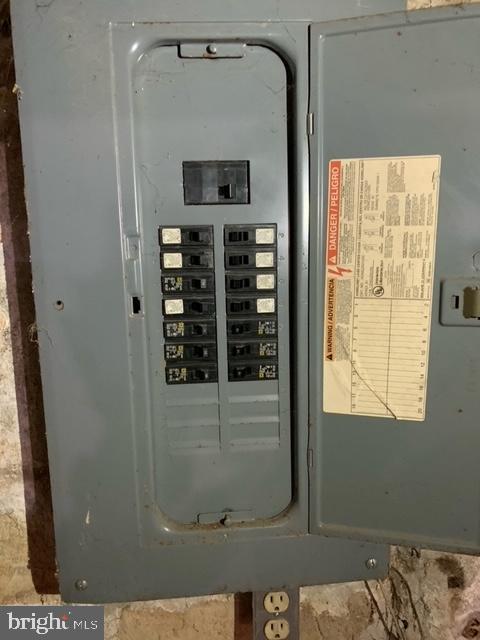 GOVANS - Residential Lease