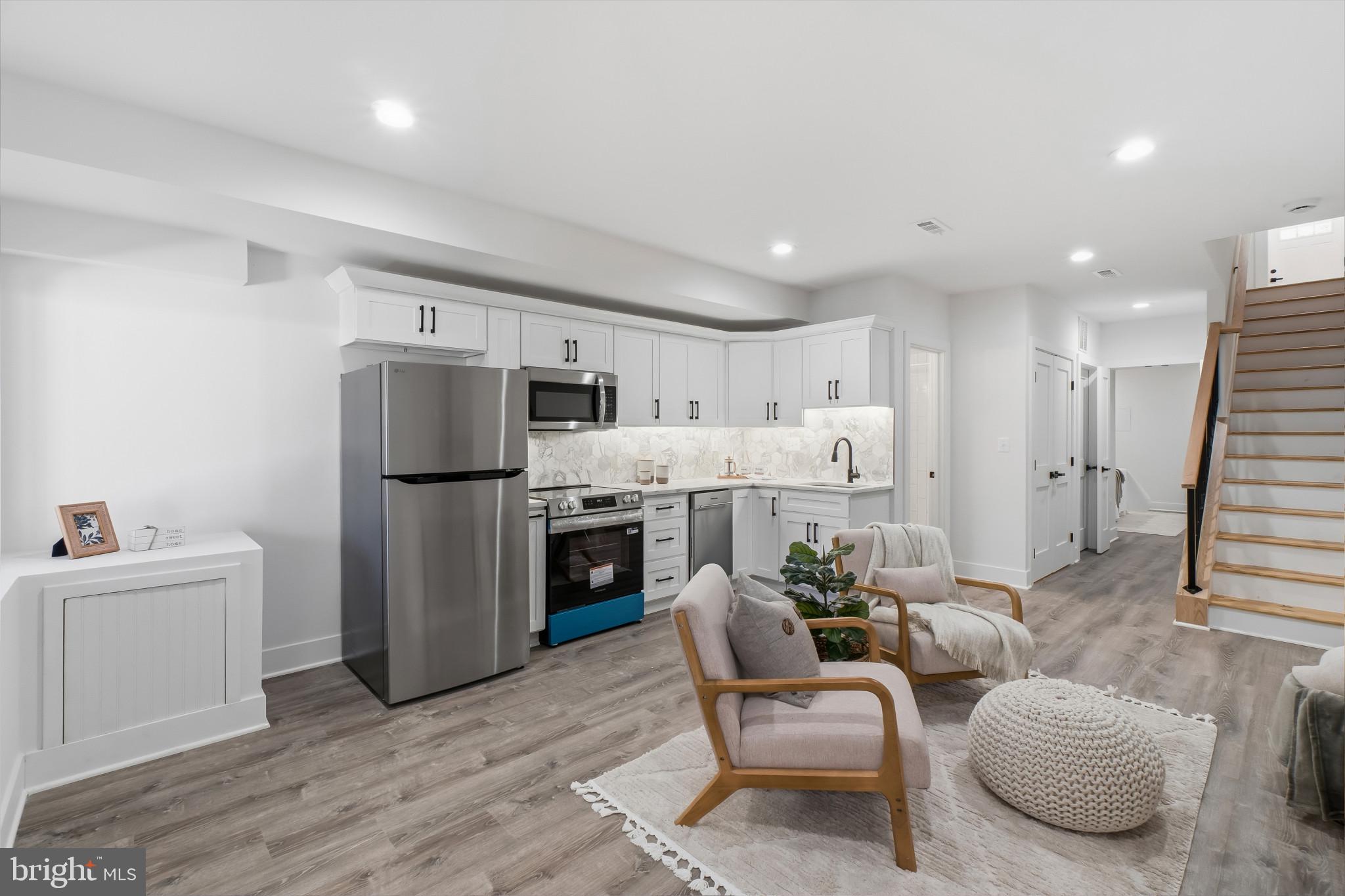 HAMPDEN HISTORIC DISTRICT - Residential