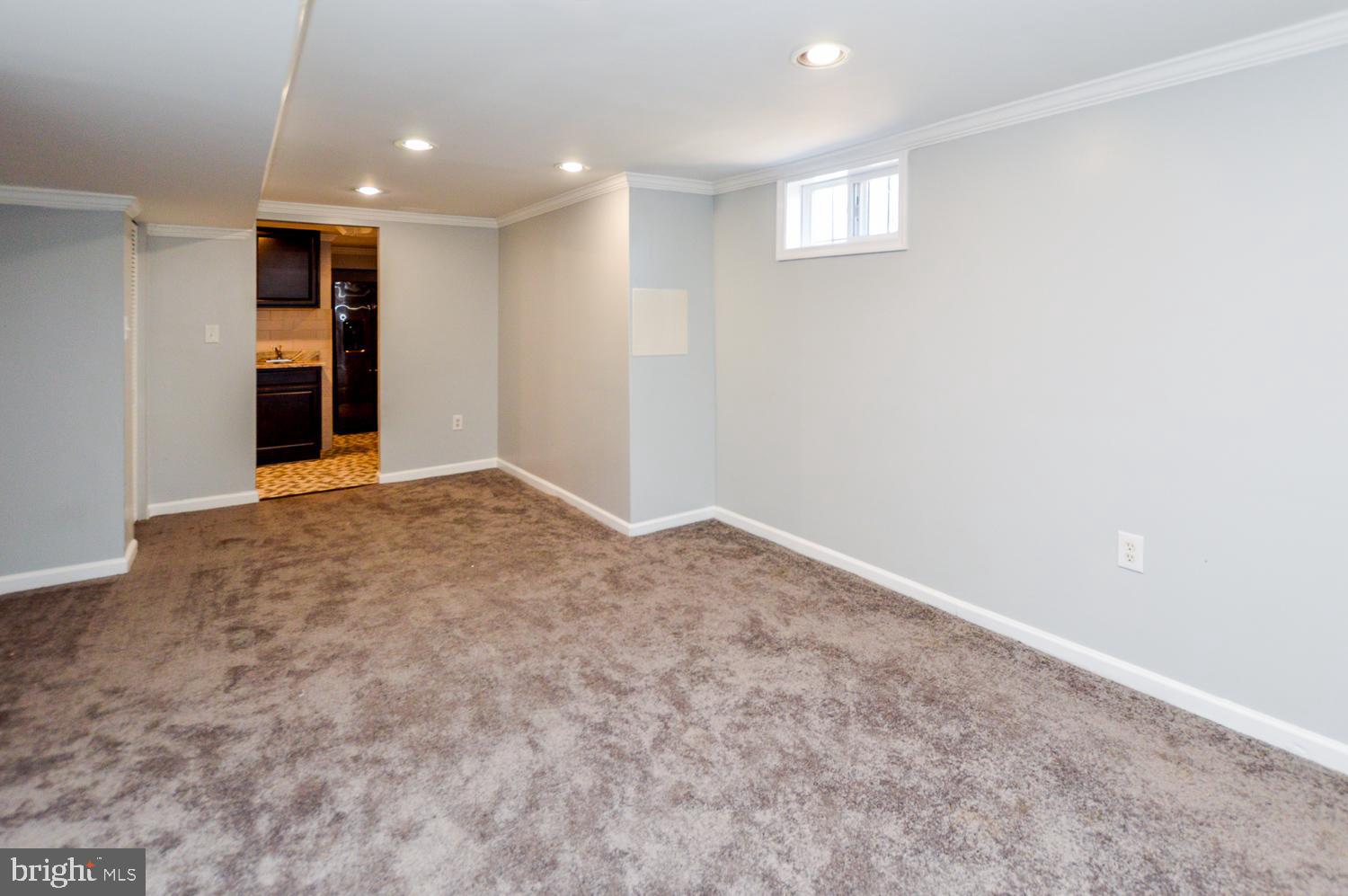 KENTLAND - Residential Lease