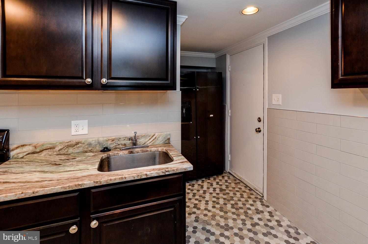 KENTLAND - Residential Lease