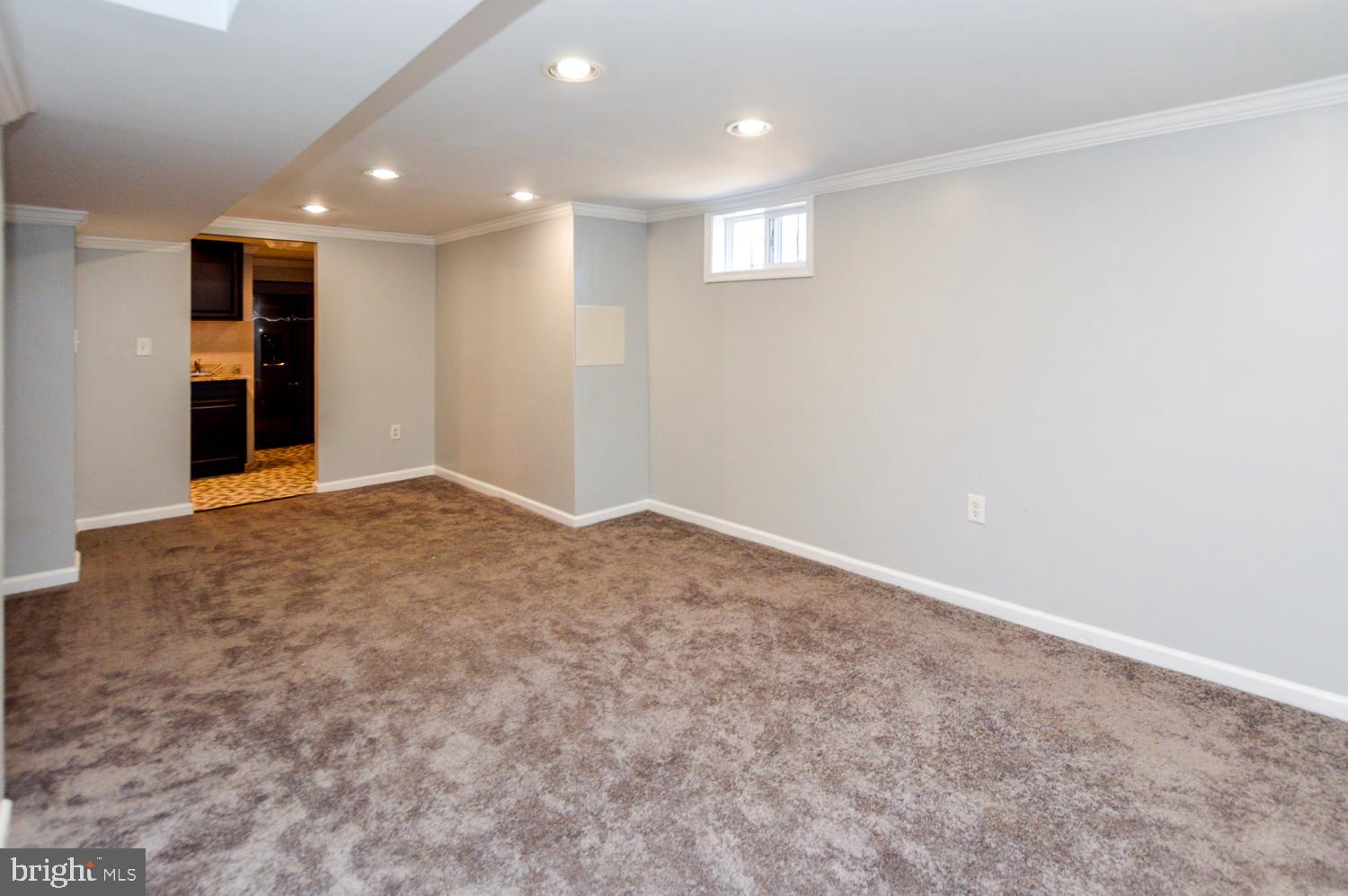 KENTLAND - Residential Lease