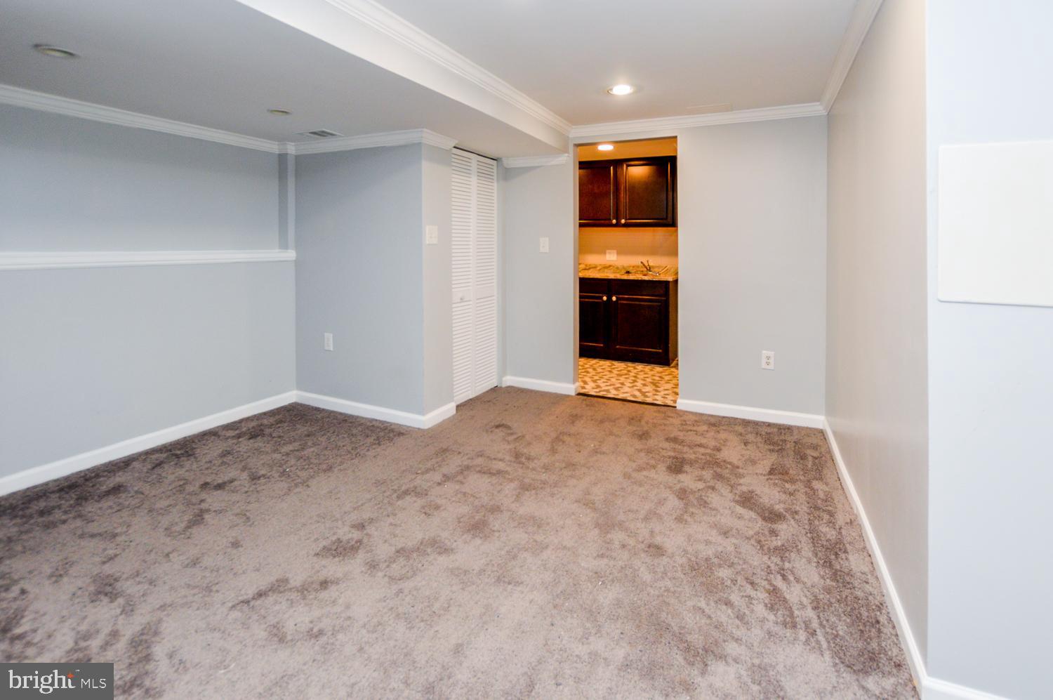 KENTLAND - Residential Lease