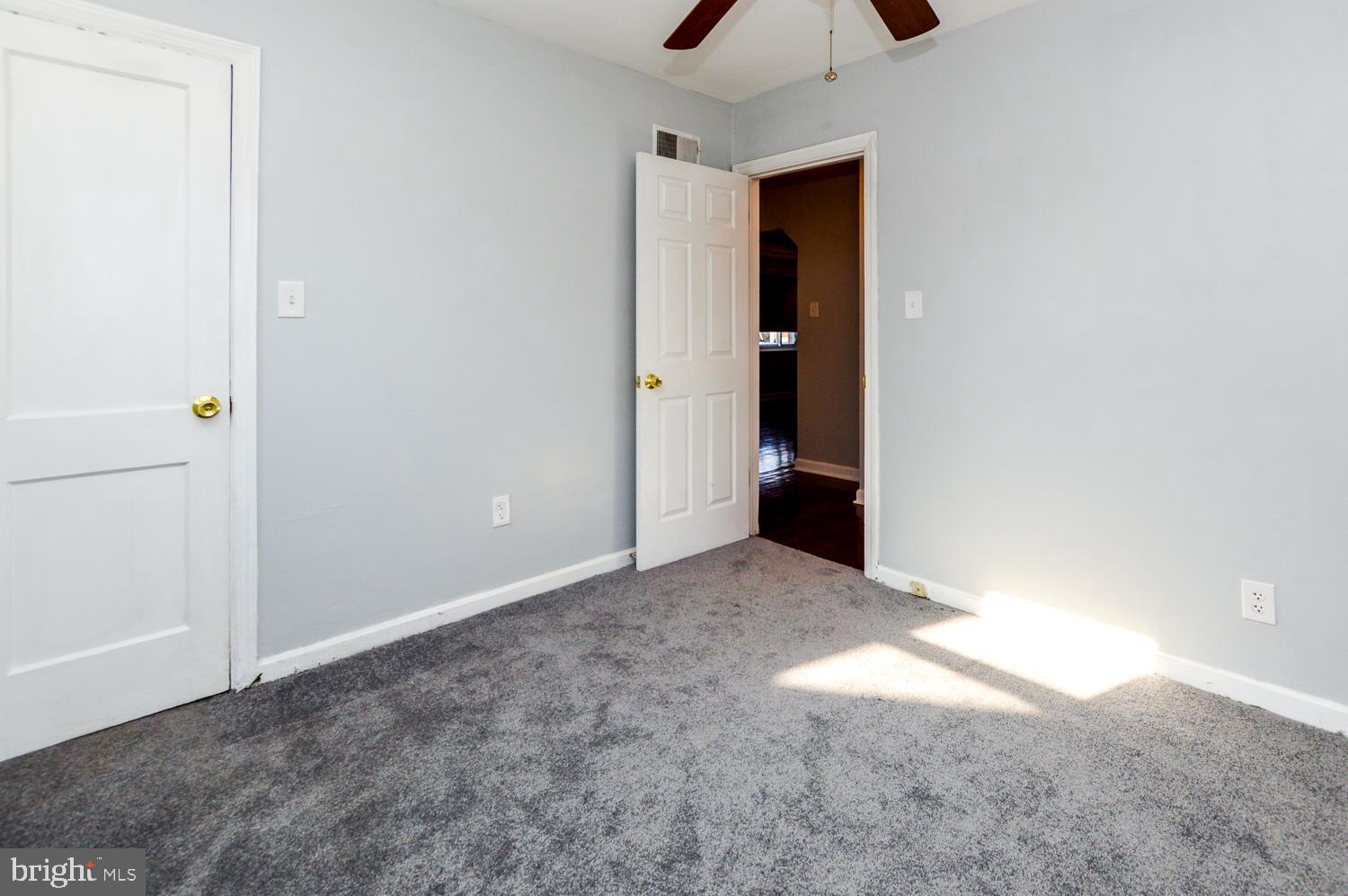 KENTLAND - Residential Lease