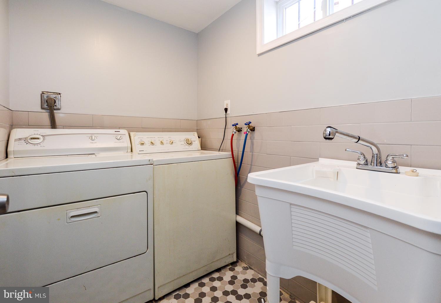 KENTLAND - Residential Lease