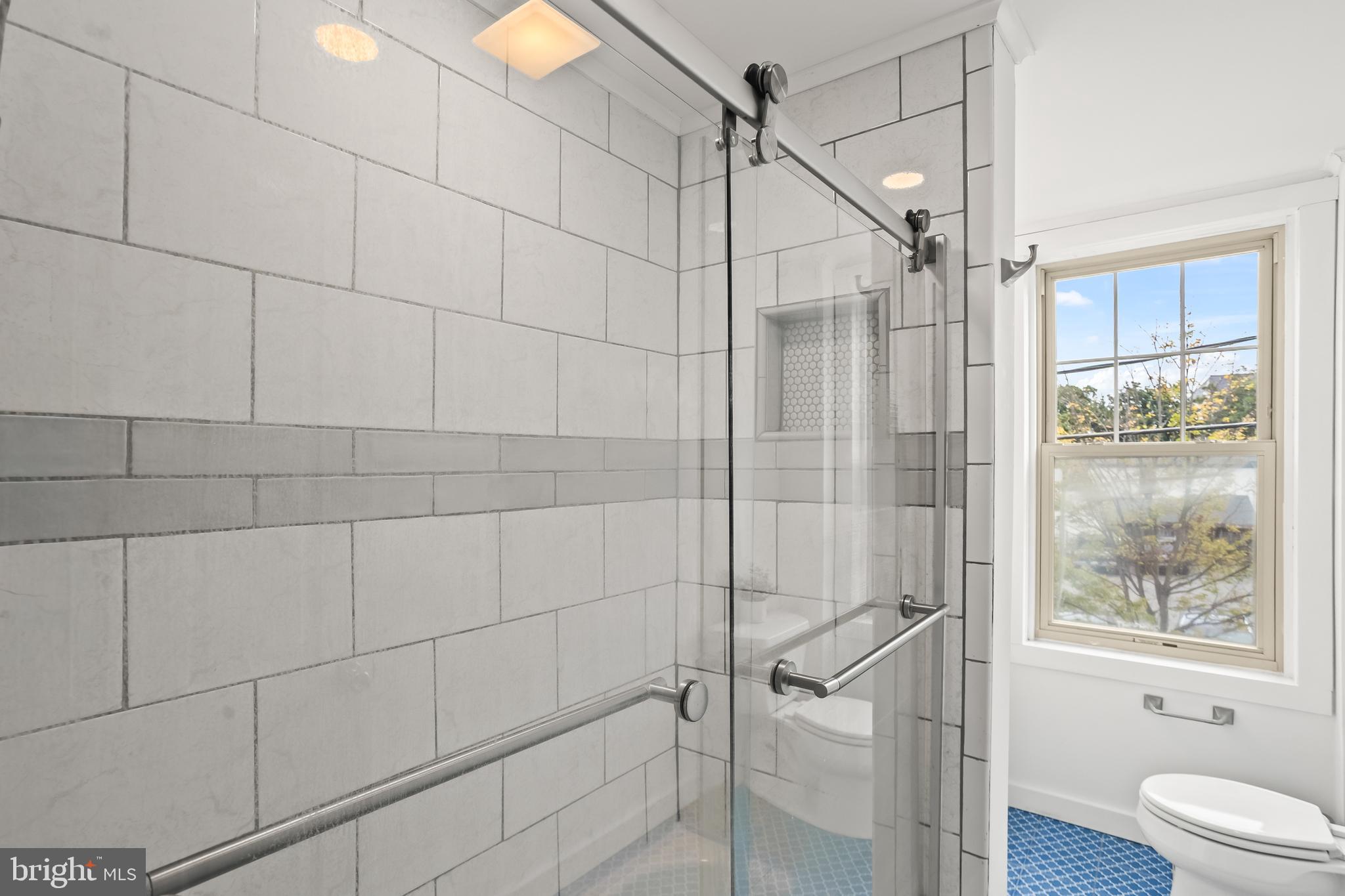 LANCASTER EAST END - Residential