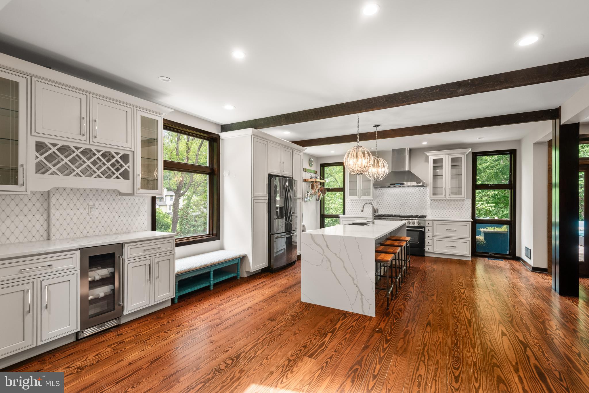 116 OAKWOOD LANE