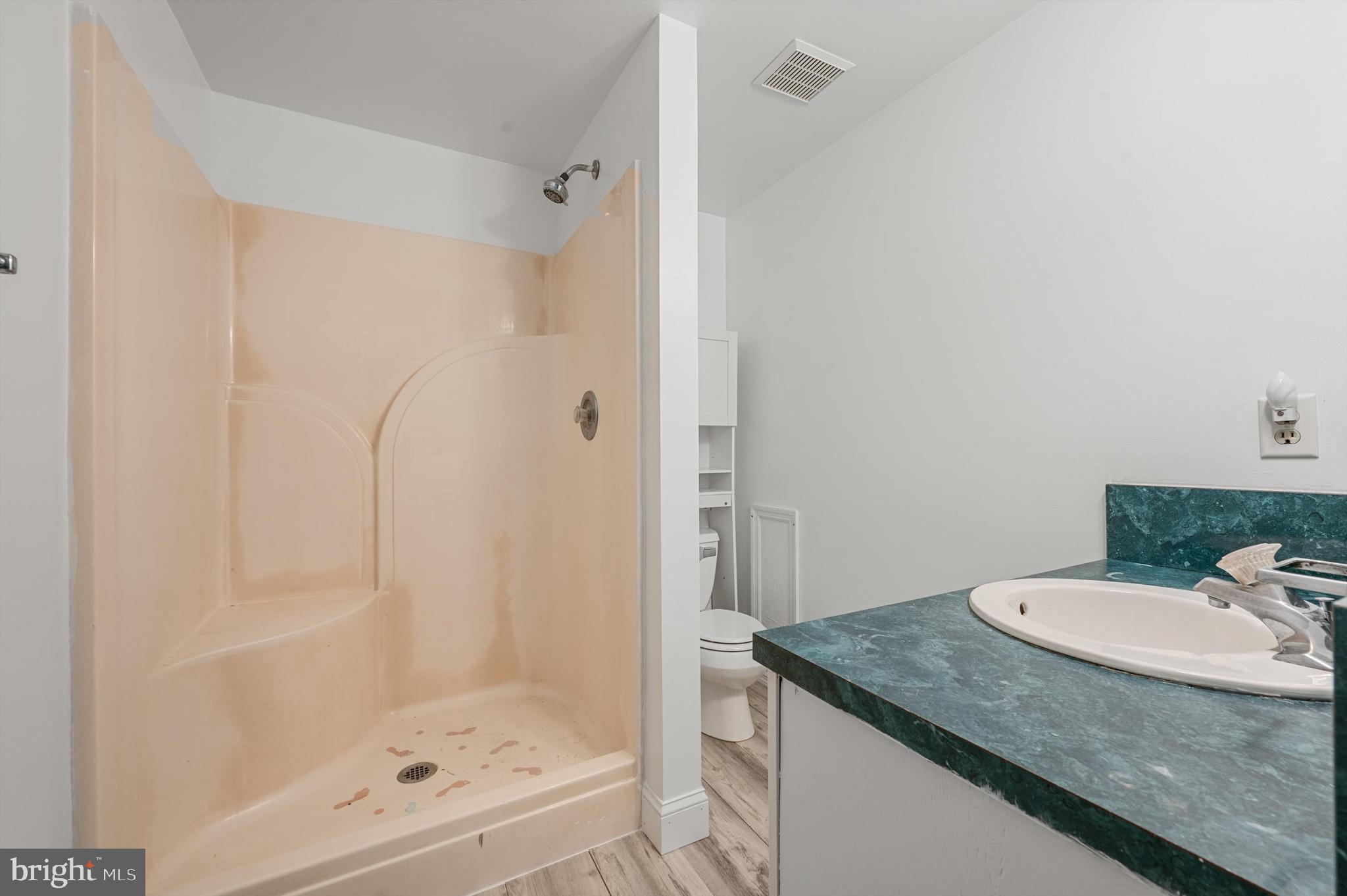 KINDER BAUERNHOF FARM - Residential Lease